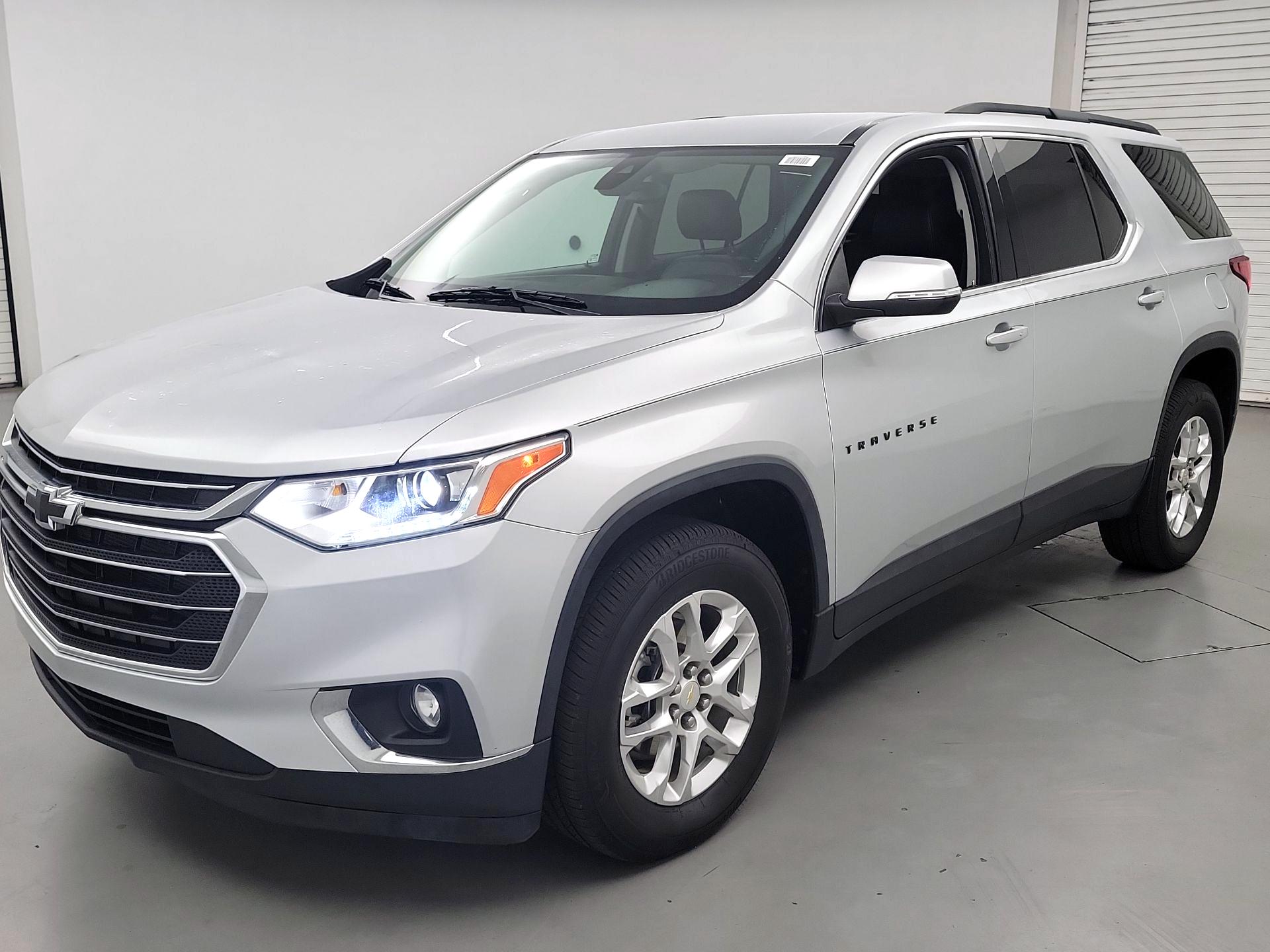 Thumbnail: 2021 Chevrolet Traverse - 3