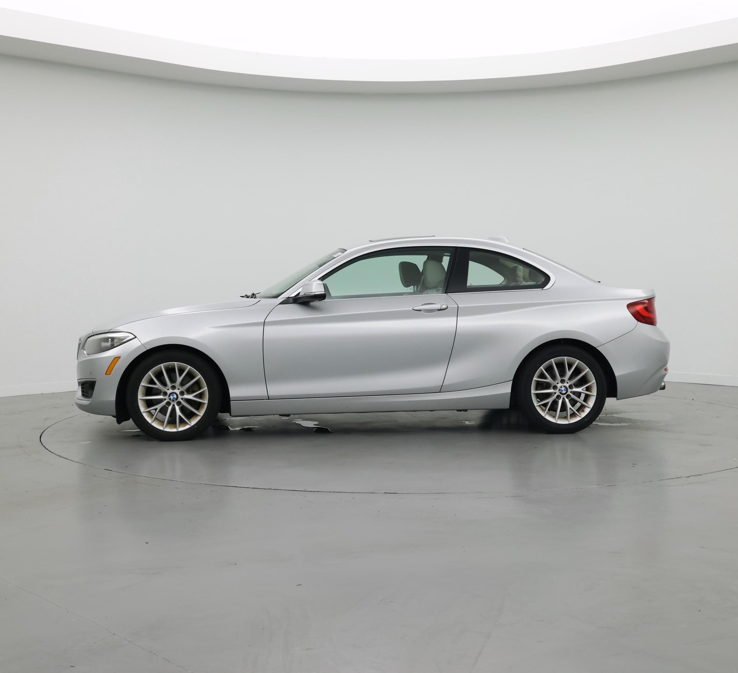 Thumbnail: 2015 BMW 2 Series - 3