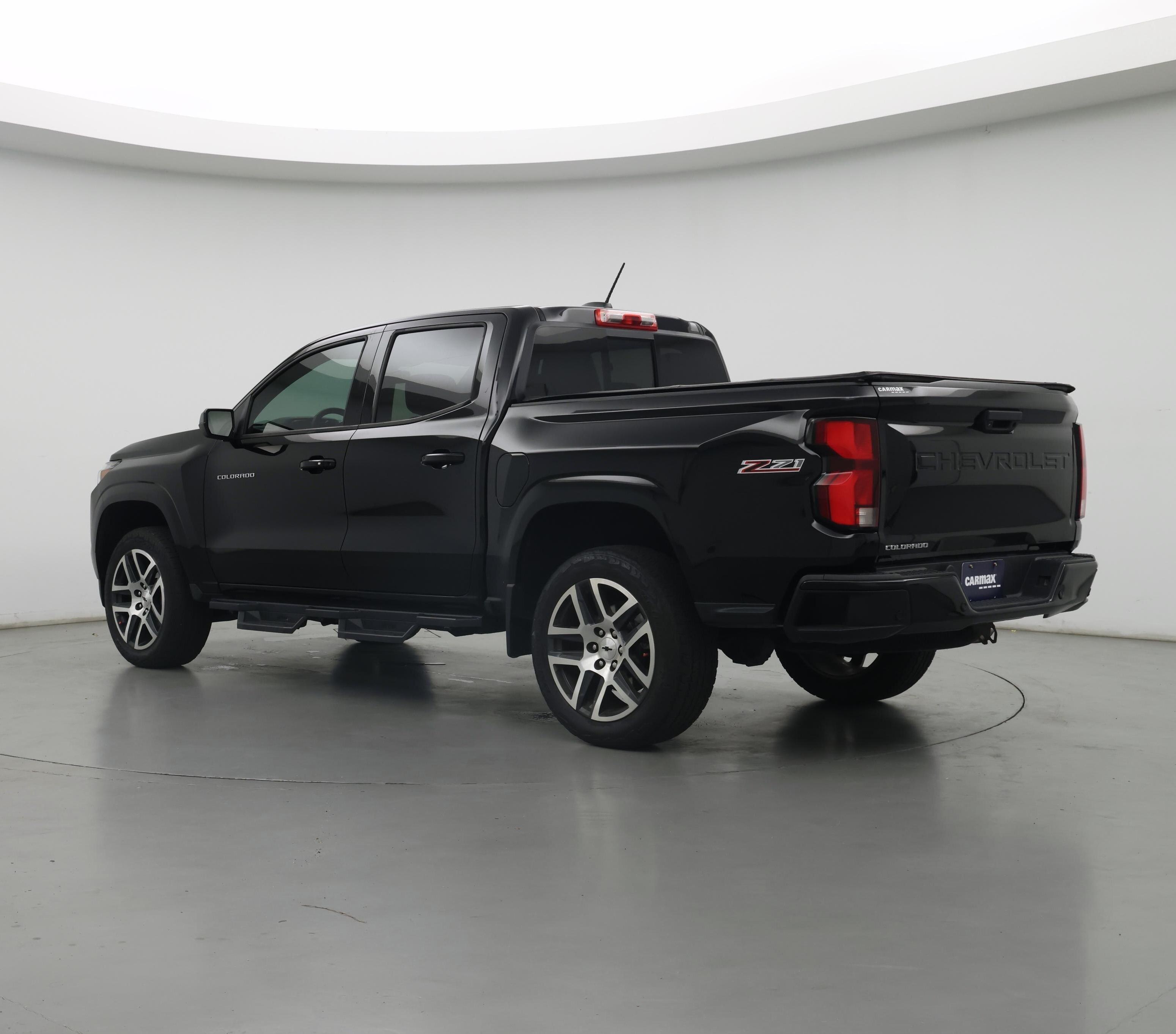 Thumbnail: 2023 Chevrolet Colorado - 2