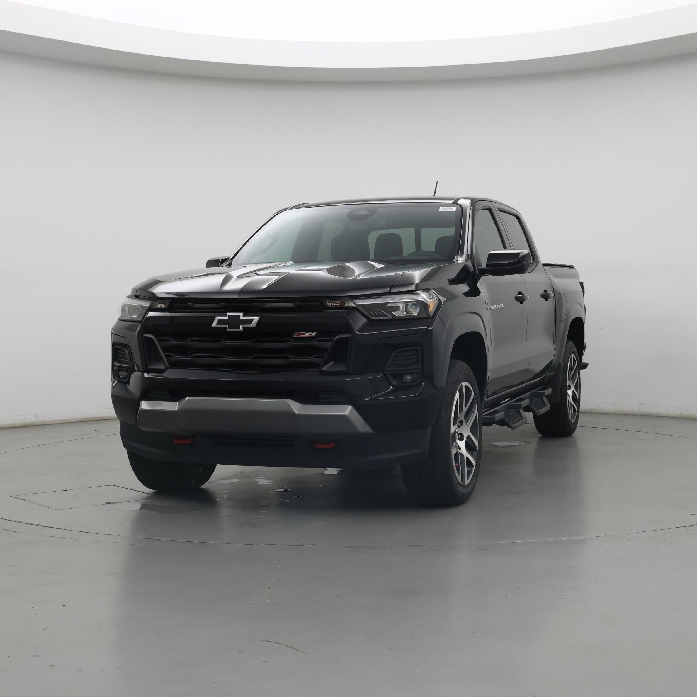 Thumbnail: 2023 Chevrolet Colorado - 4