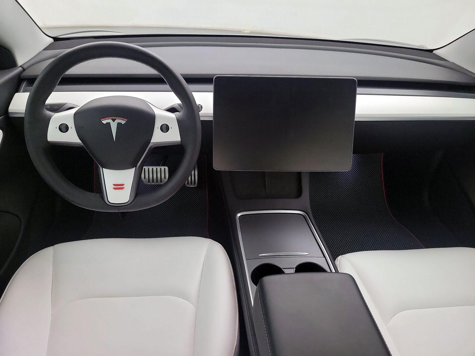 Thumbnail: 2021 Tesla Model 3 - 8