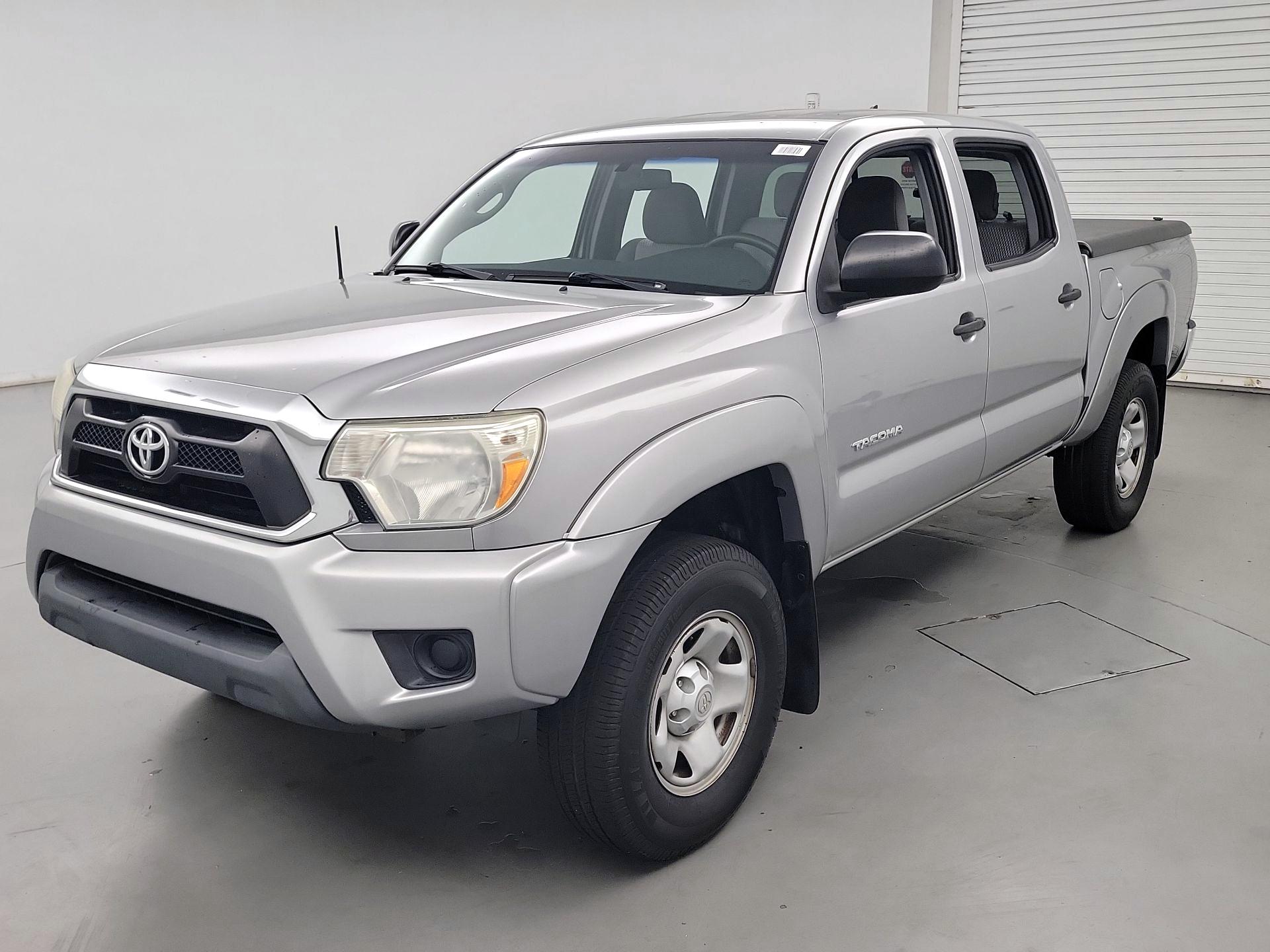 Thumbnail: 2015 Toyota Tacoma - 3