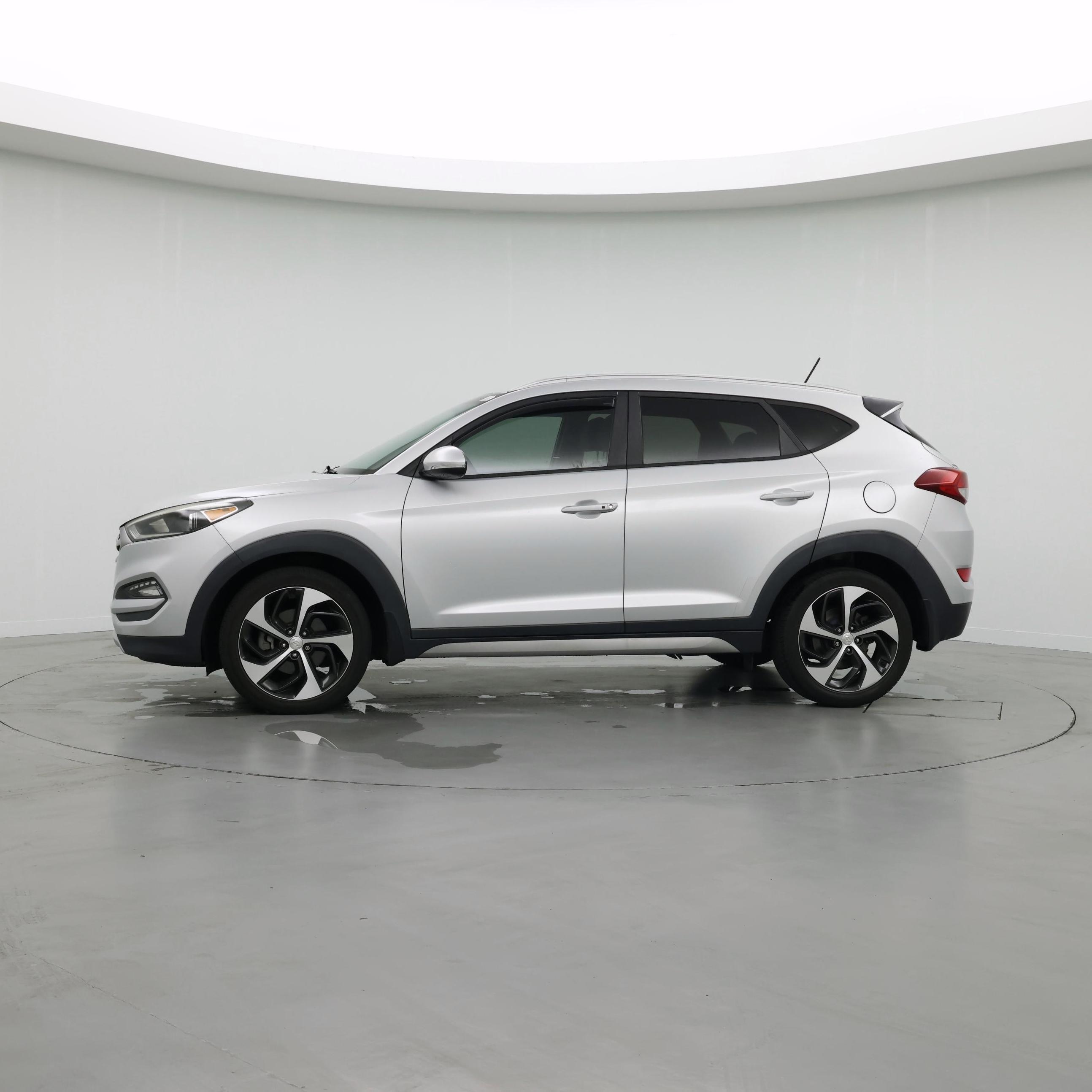 Thumbnail: 2017 Hyundai Tucson - 3