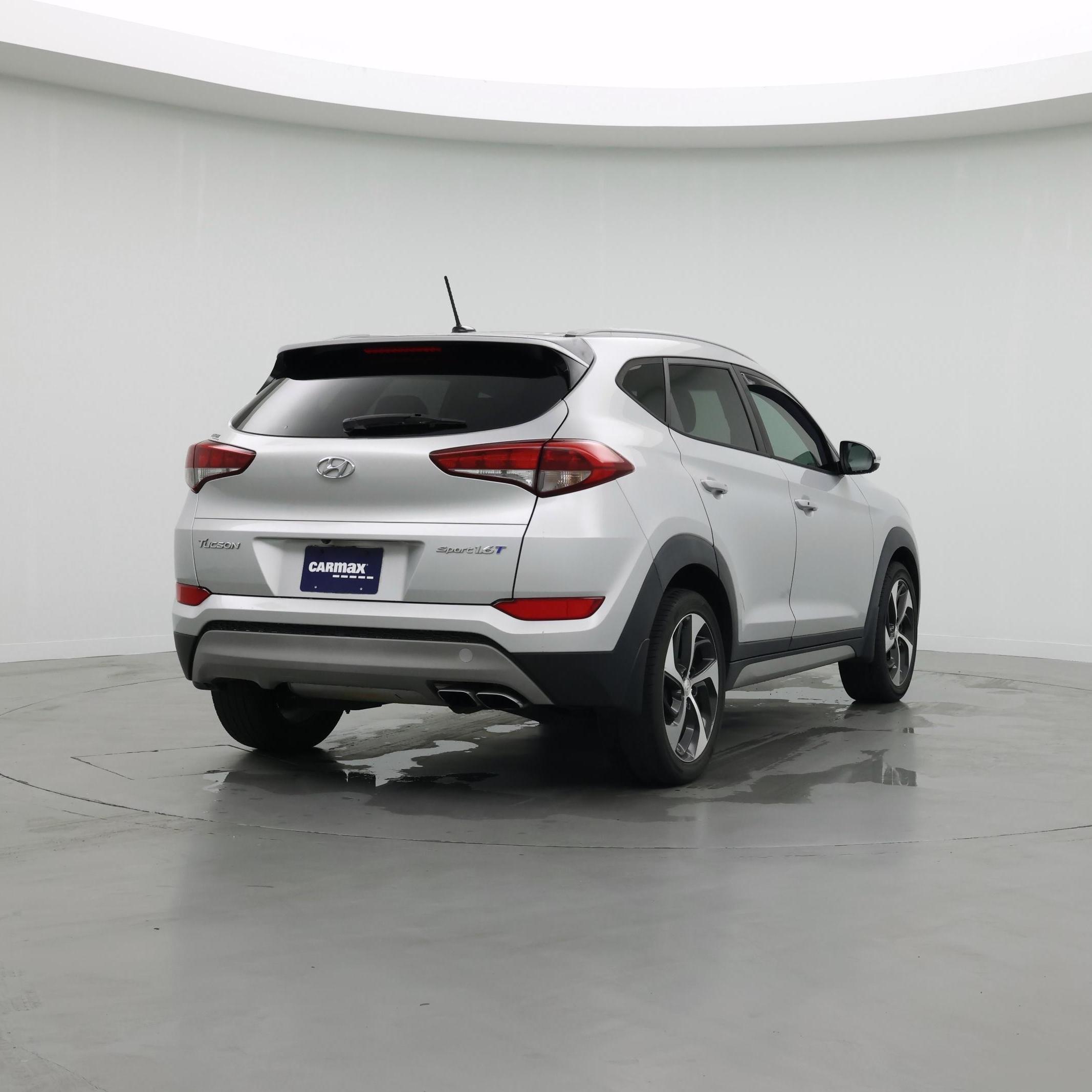 Thumbnail: 2017 Hyundai Tucson - 8