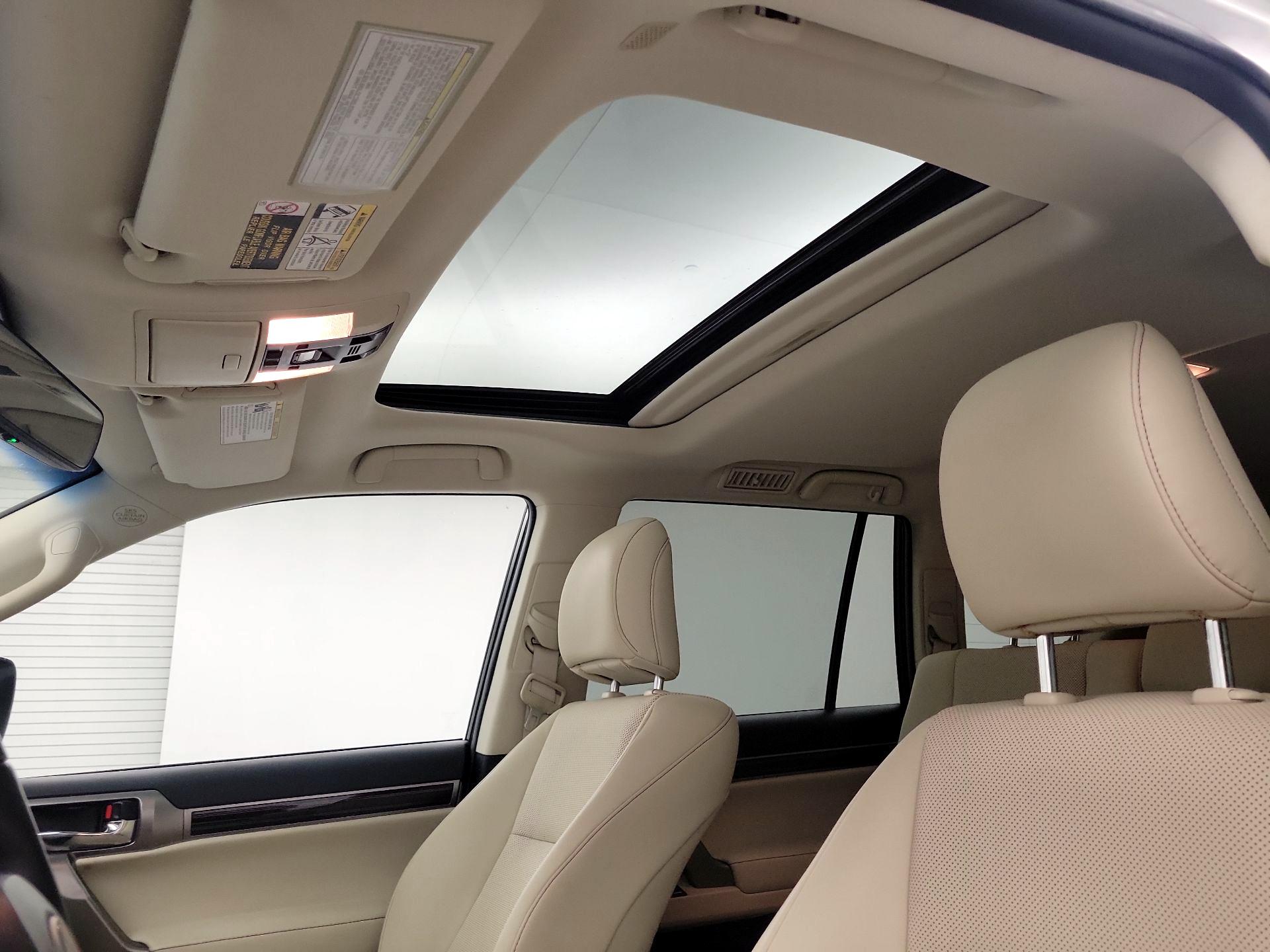 Thumbnail: 2022 Lexus GX - 17