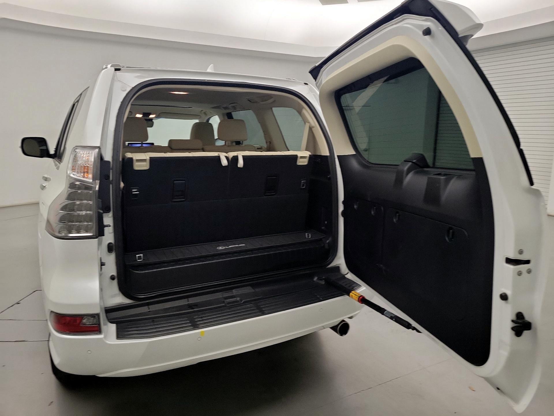 Thumbnail: 2022 Lexus GX - 20