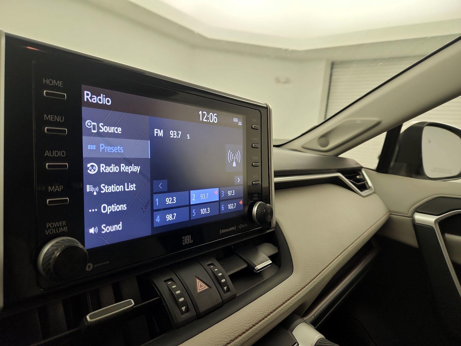 Thumbnail: 2019 Toyota RAV4 - 14