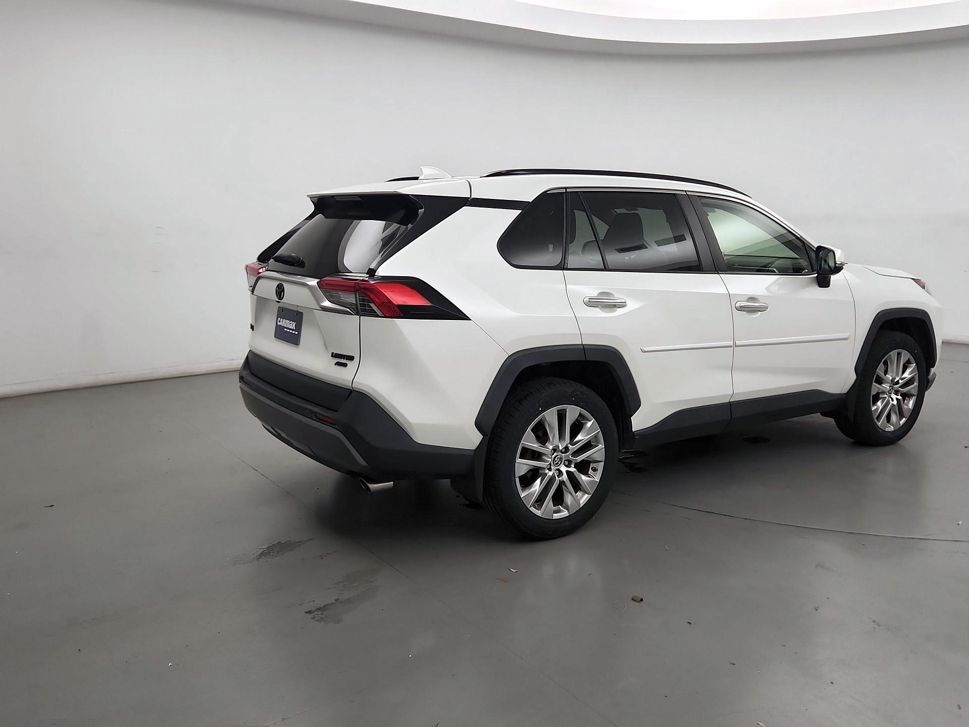Thumbnail: 2019 Toyota RAV4 - 5