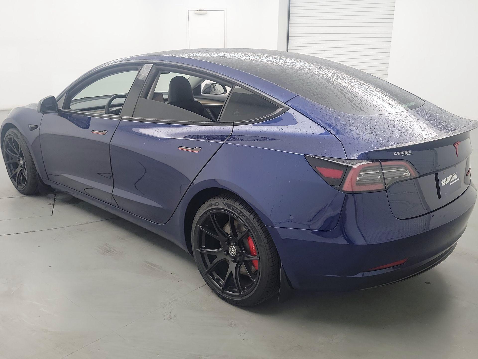 Thumbnail: 2023 Tesla Model 3 - 7