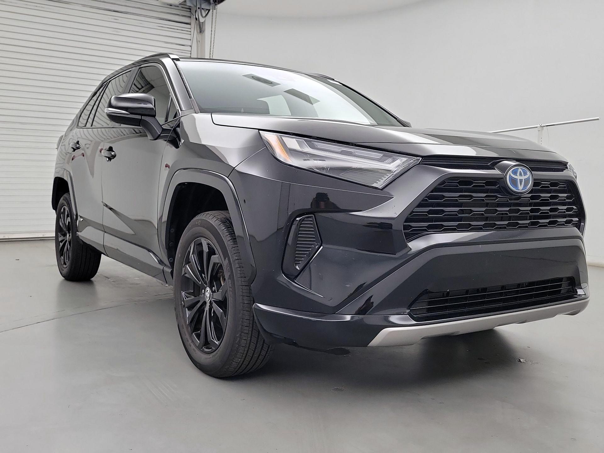 Thumbnail: 2022 Toyota RAV4 - 1