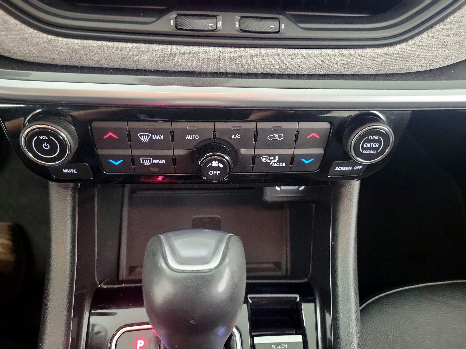 Thumbnail: 2022 Jeep Compass - 14