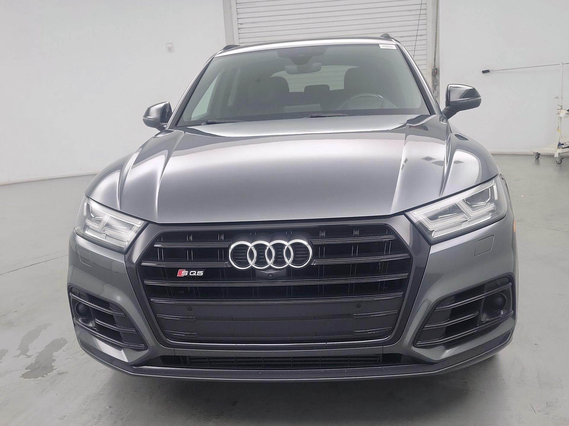 Thumbnail: 2020 Audi SQ5 - 2