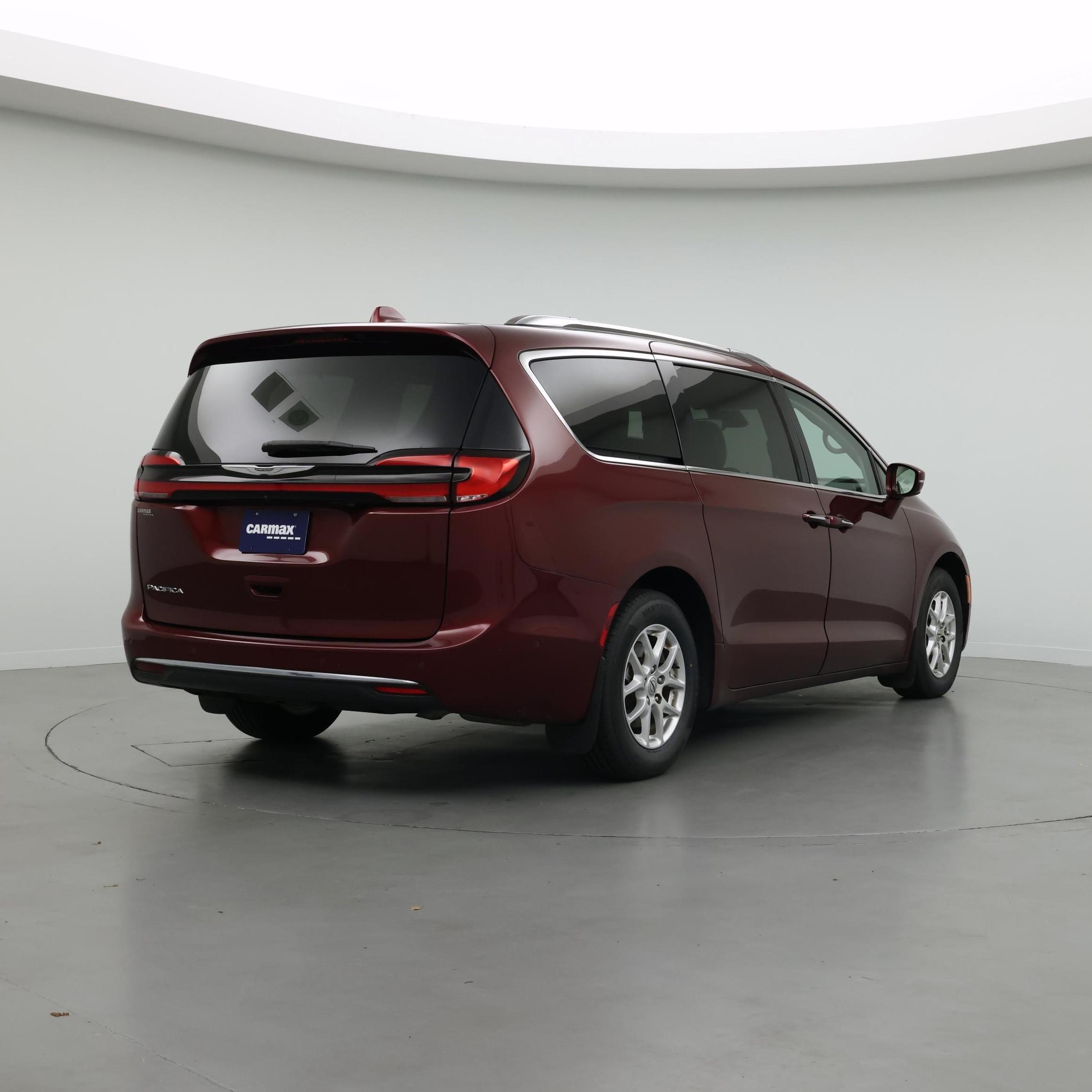 Thumbnail: 2021 Chrysler Pacifica - 8