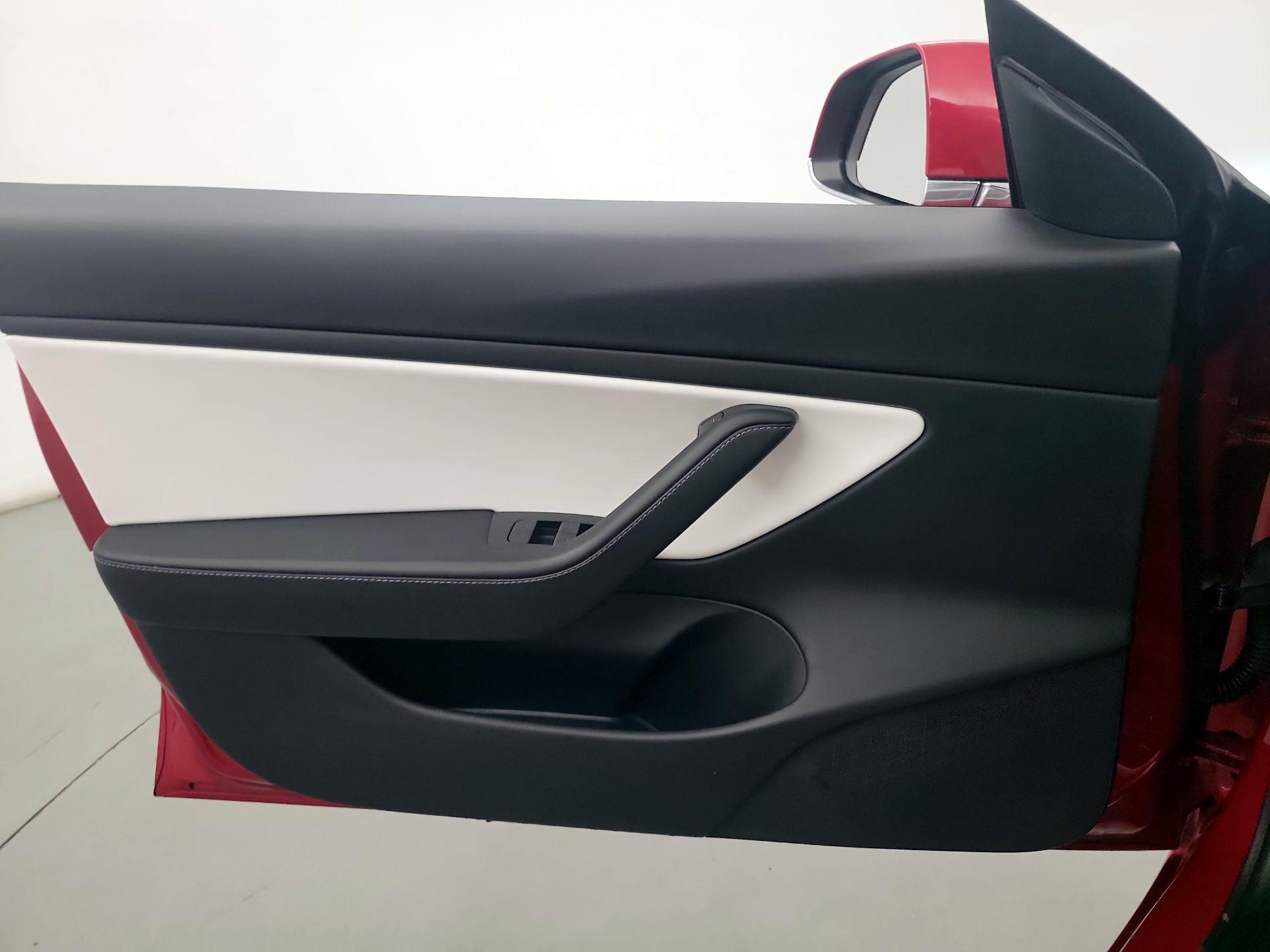 Thumbnail: 2020 Tesla Model 3 - 10