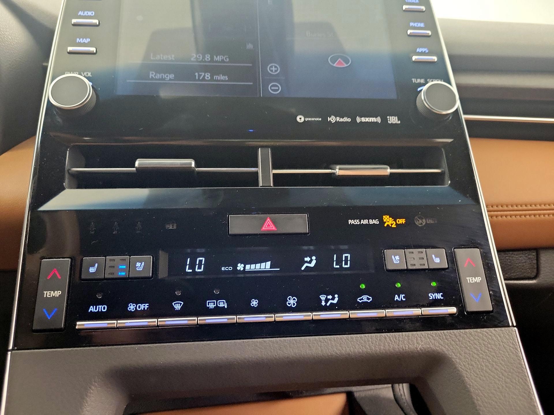 Thumbnail: 2019 Toyota Avalon - 15