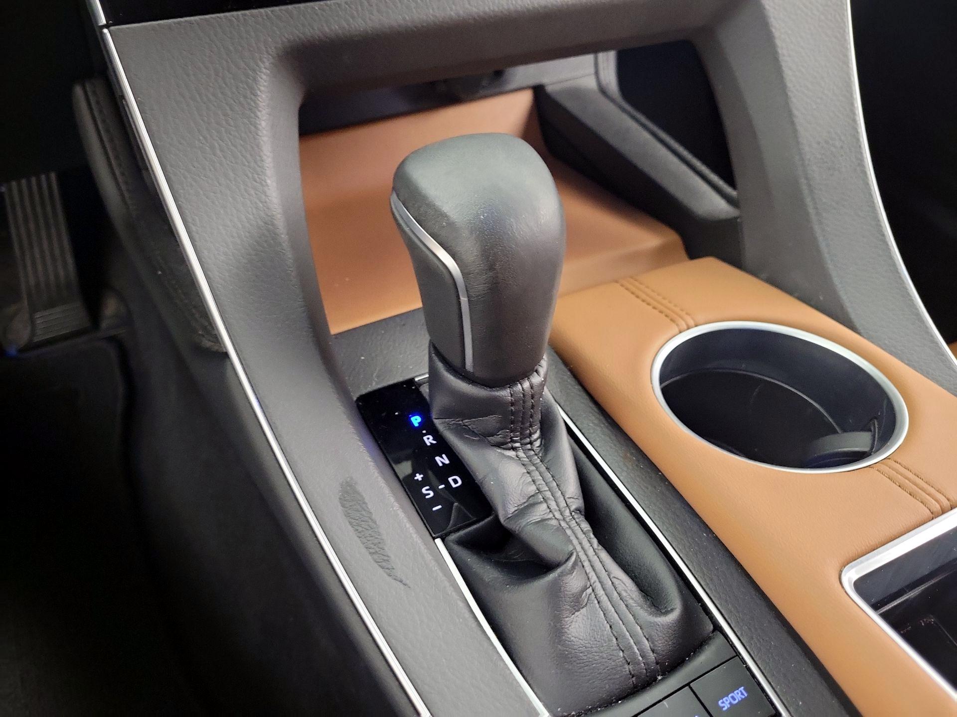 Thumbnail: 2019 Toyota Avalon - 16