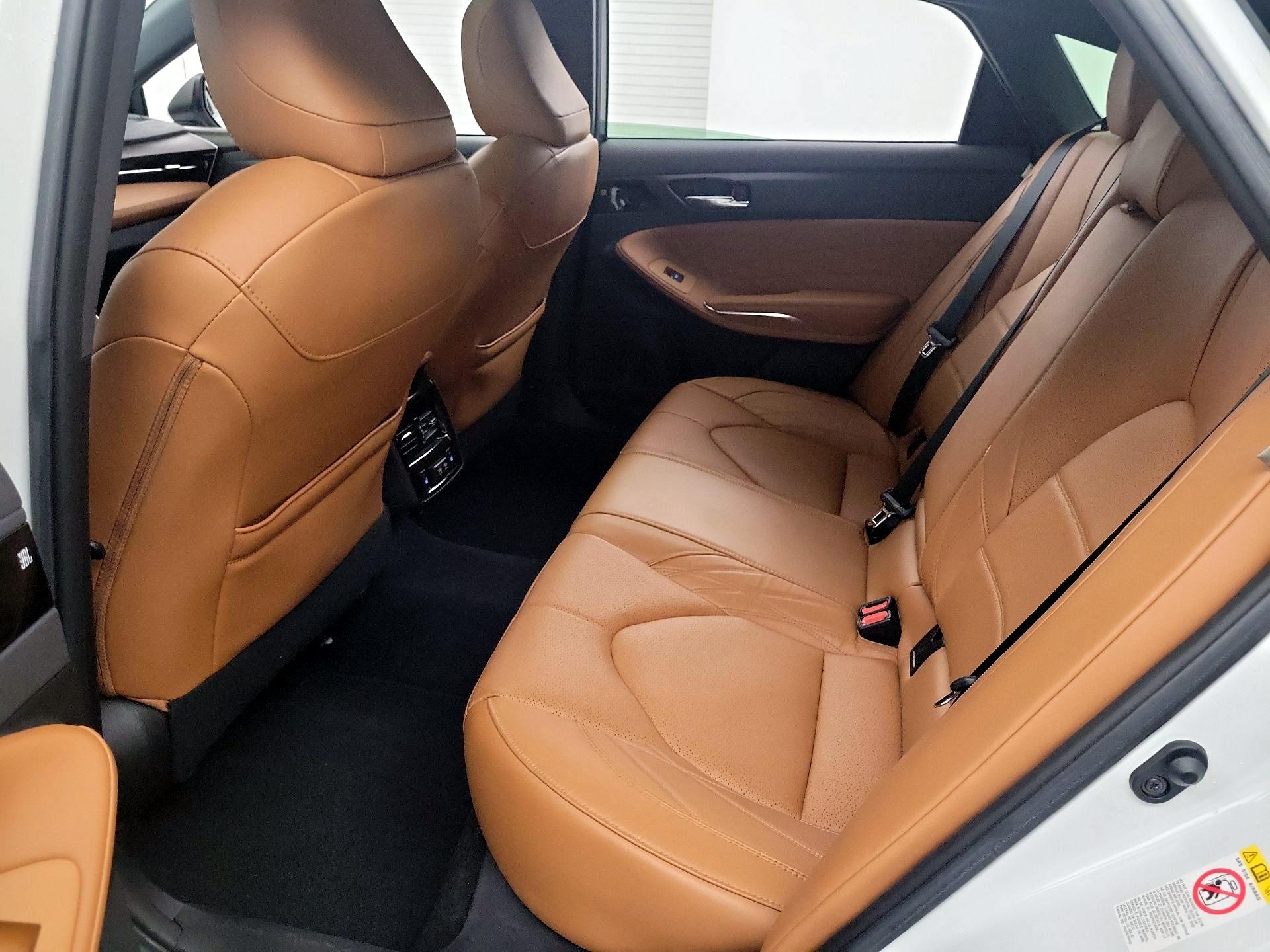 Thumbnail: 2019 Toyota Avalon - 19