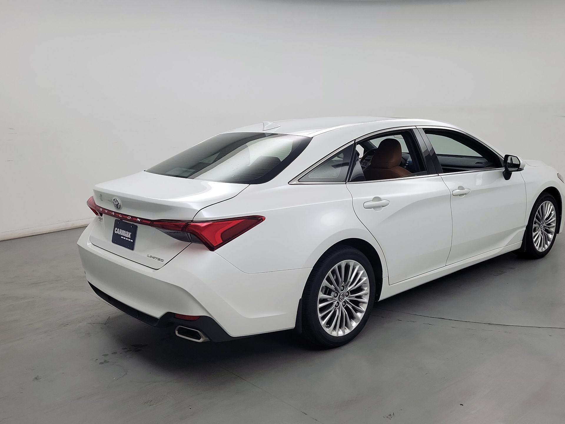 Thumbnail: 2019 Toyota Avalon - 5