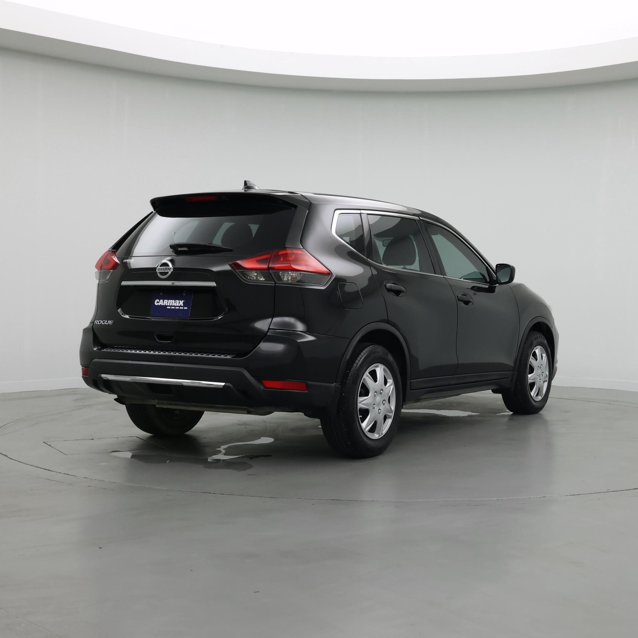 Thumbnail: 2017 Nissan Rogue - 8