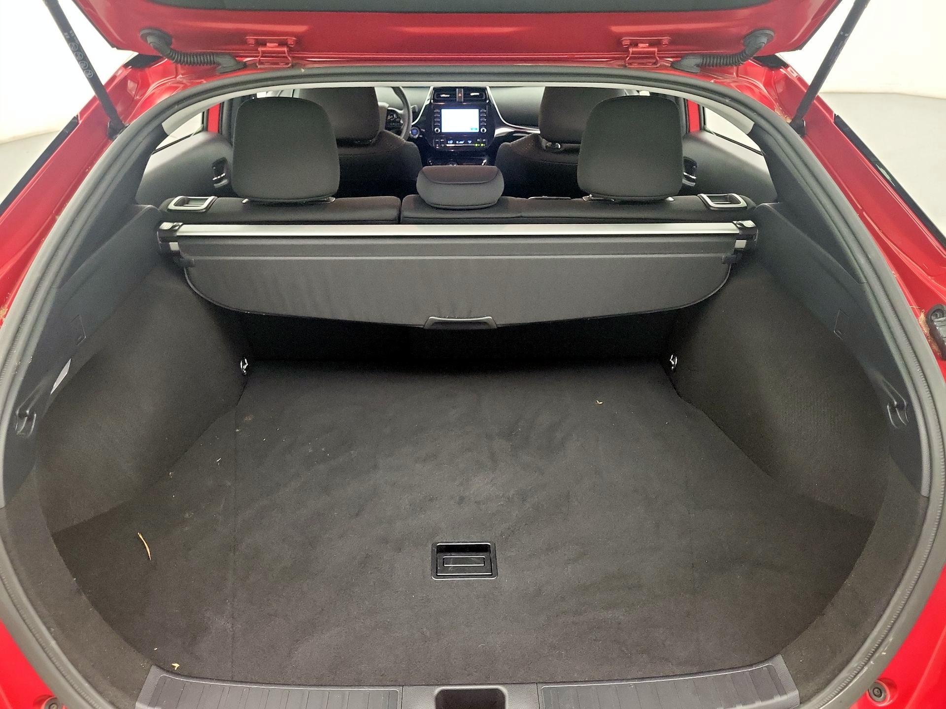 Thumbnail: 2020 Toyota Prius - 18
