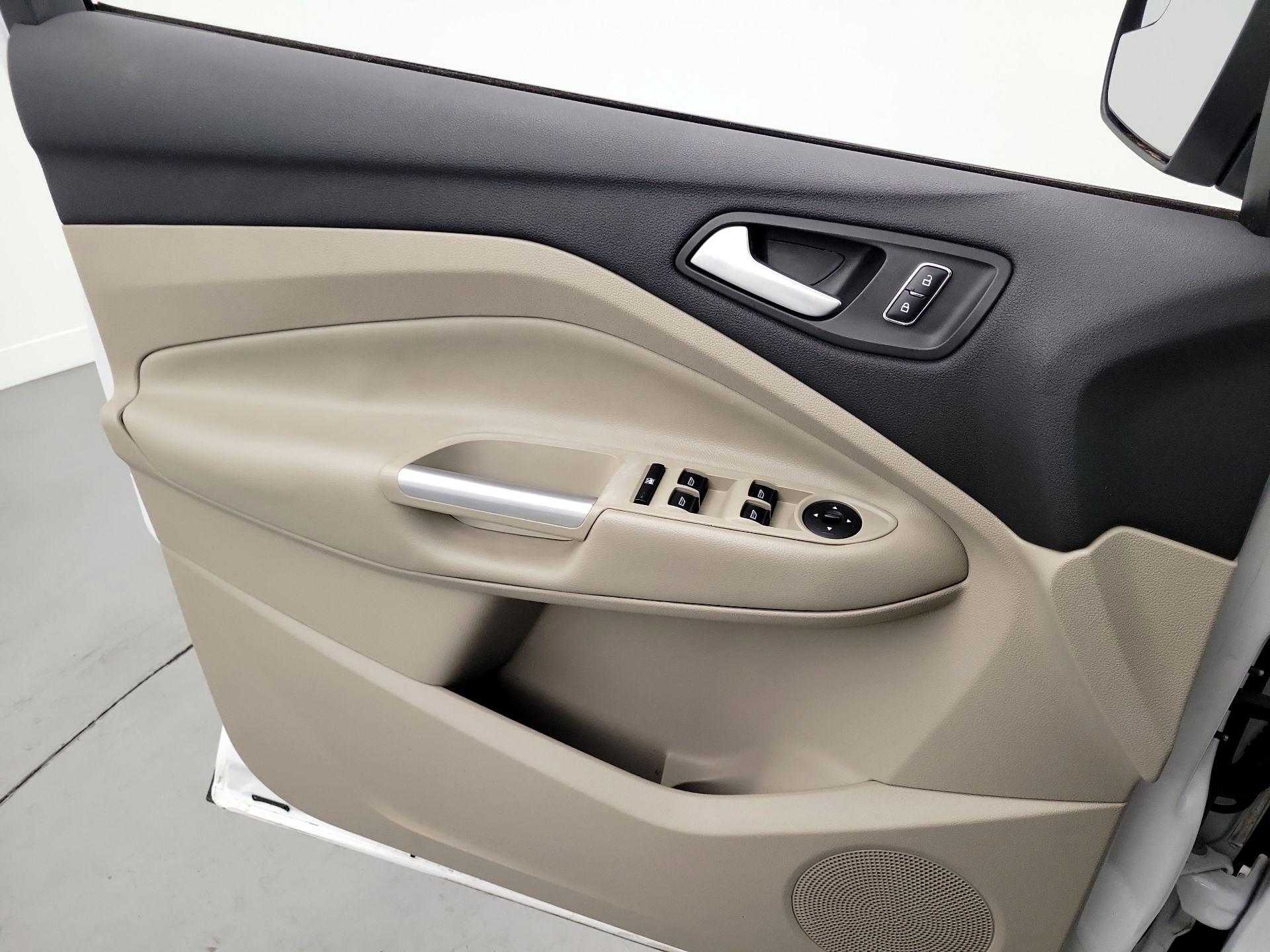 Thumbnail: 2015 Ford Escape - 10
