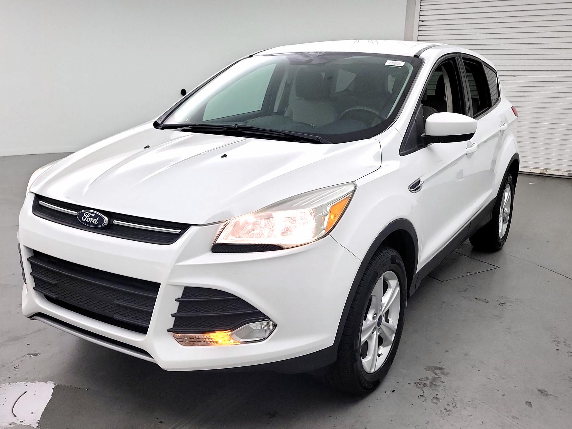 Thumbnail: 2015 Ford Escape - 3