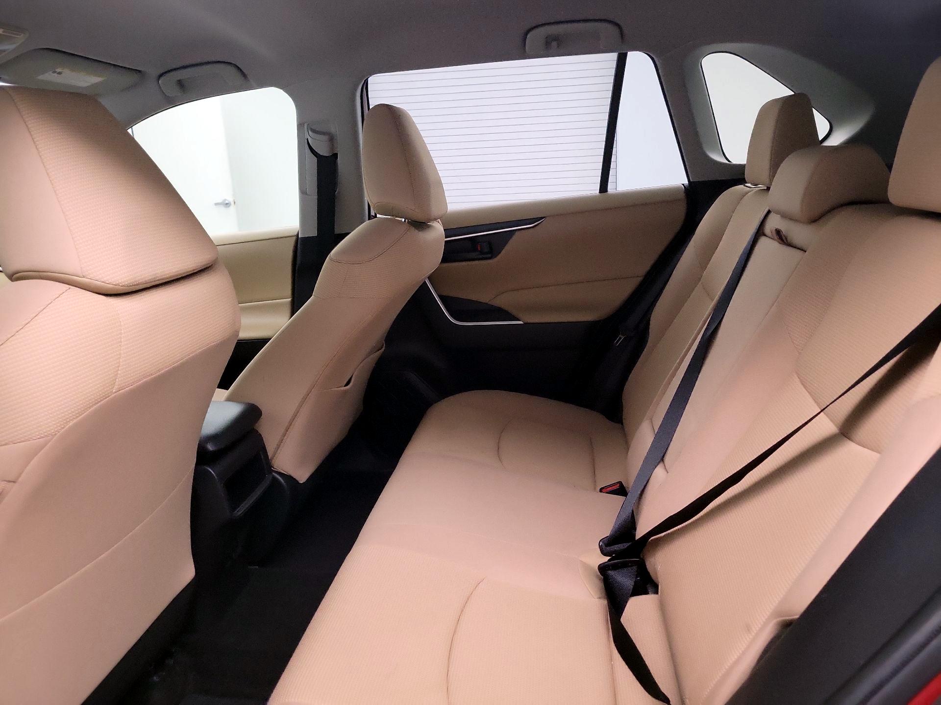 Thumbnail: 2021 Toyota RAV4 - 19