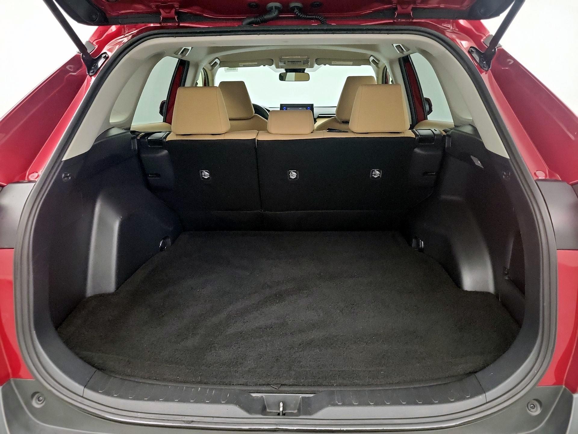 Thumbnail: 2021 Toyota RAV4 - 20