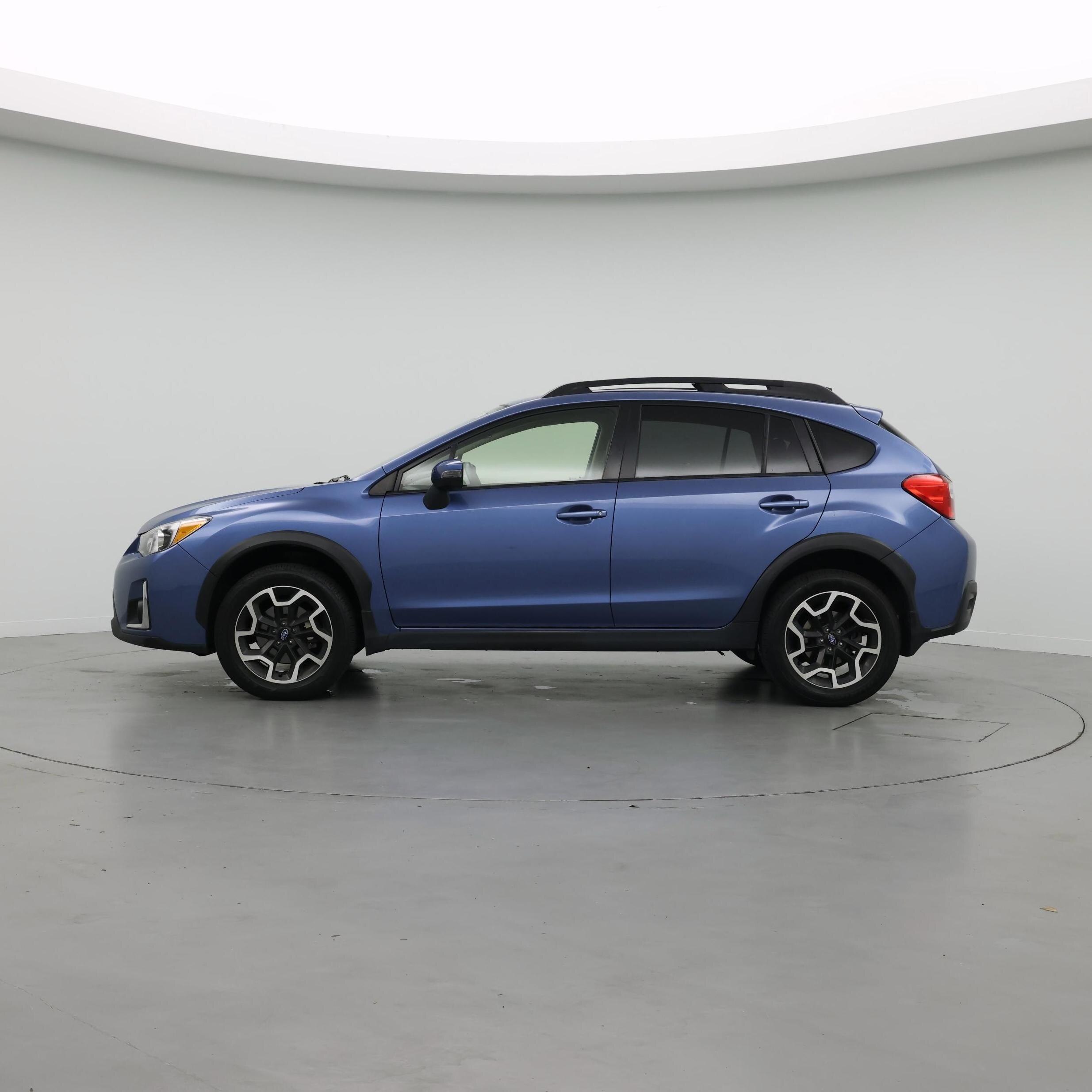 Thumbnail: 2016 Subaru XV Crosstrek - 3