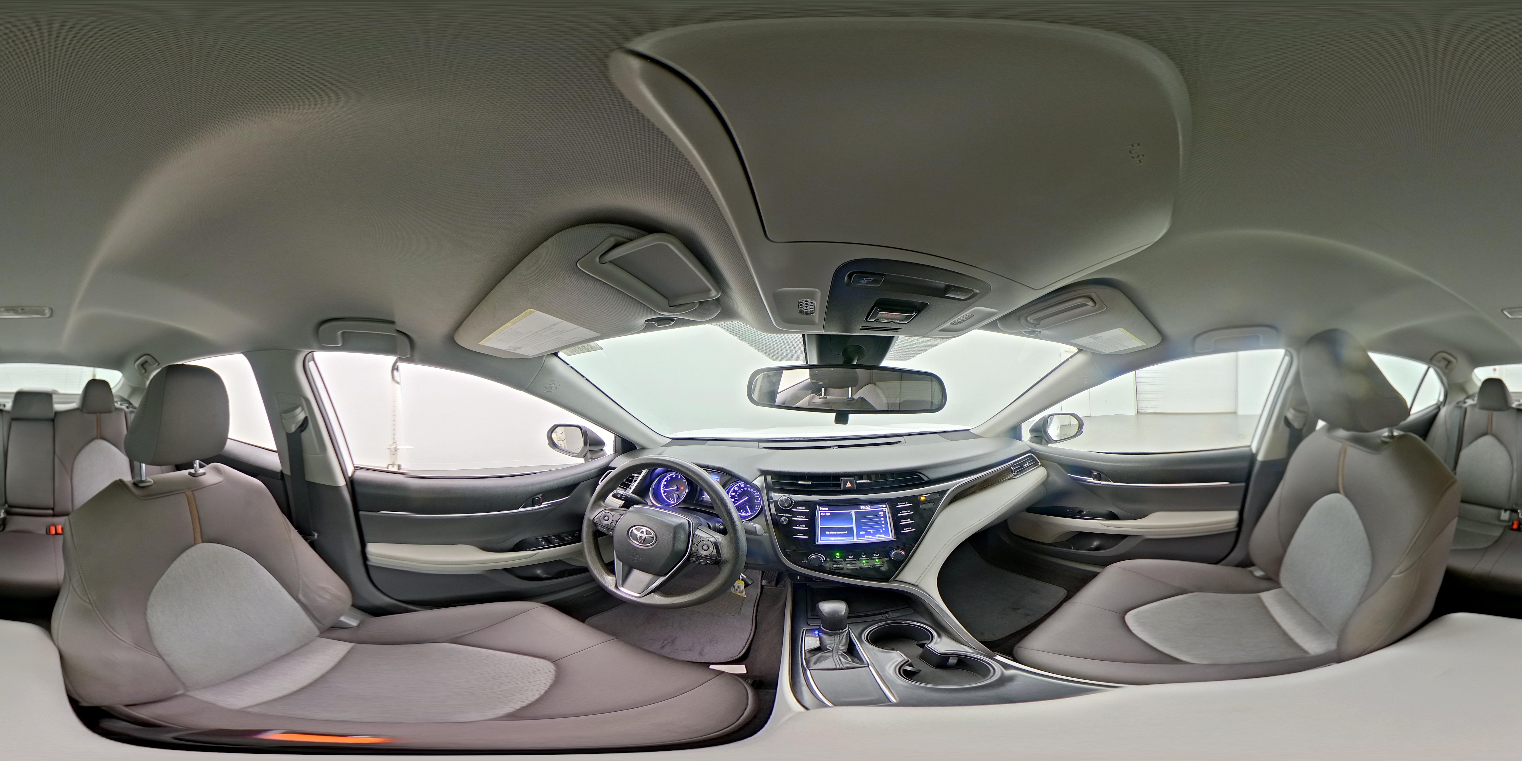 2019 Toyota Camry LE - Photo 24