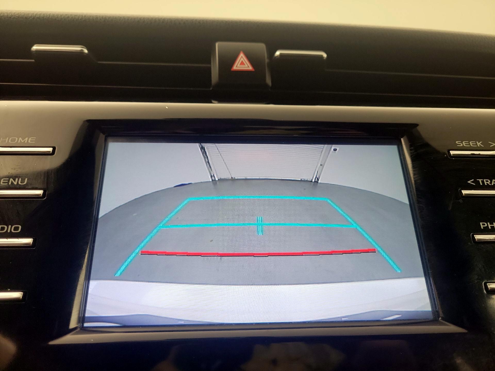Thumbnail: 2019 Toyota Camry - 14