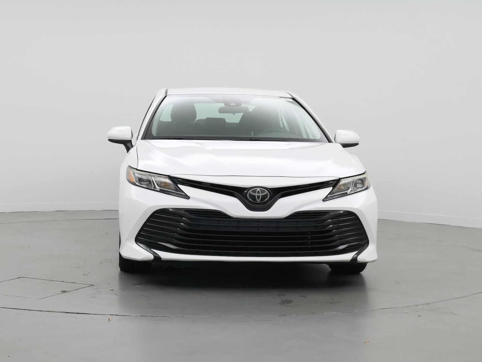 2019 Toyota Camry LE - Photo 6