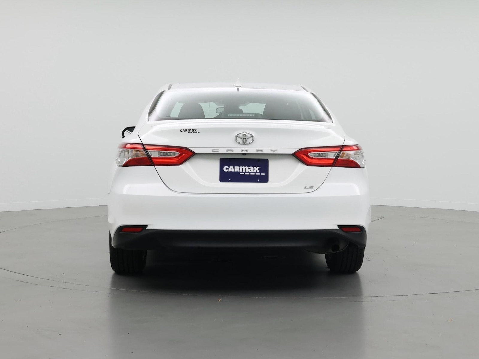 2019 Toyota Camry LE - Photo 7
