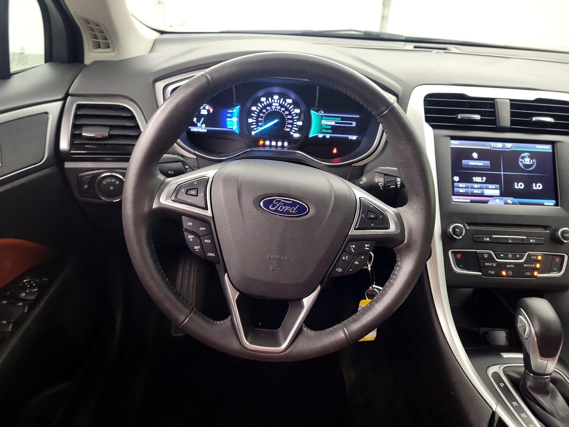 Thumbnail: 2016 Ford Fusion - 10