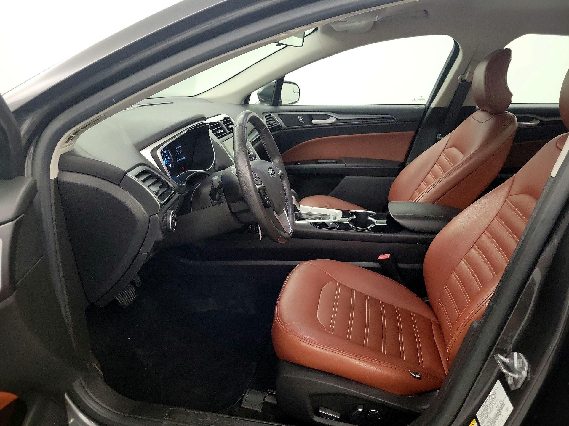 Thumbnail: 2016 Ford Fusion - 11