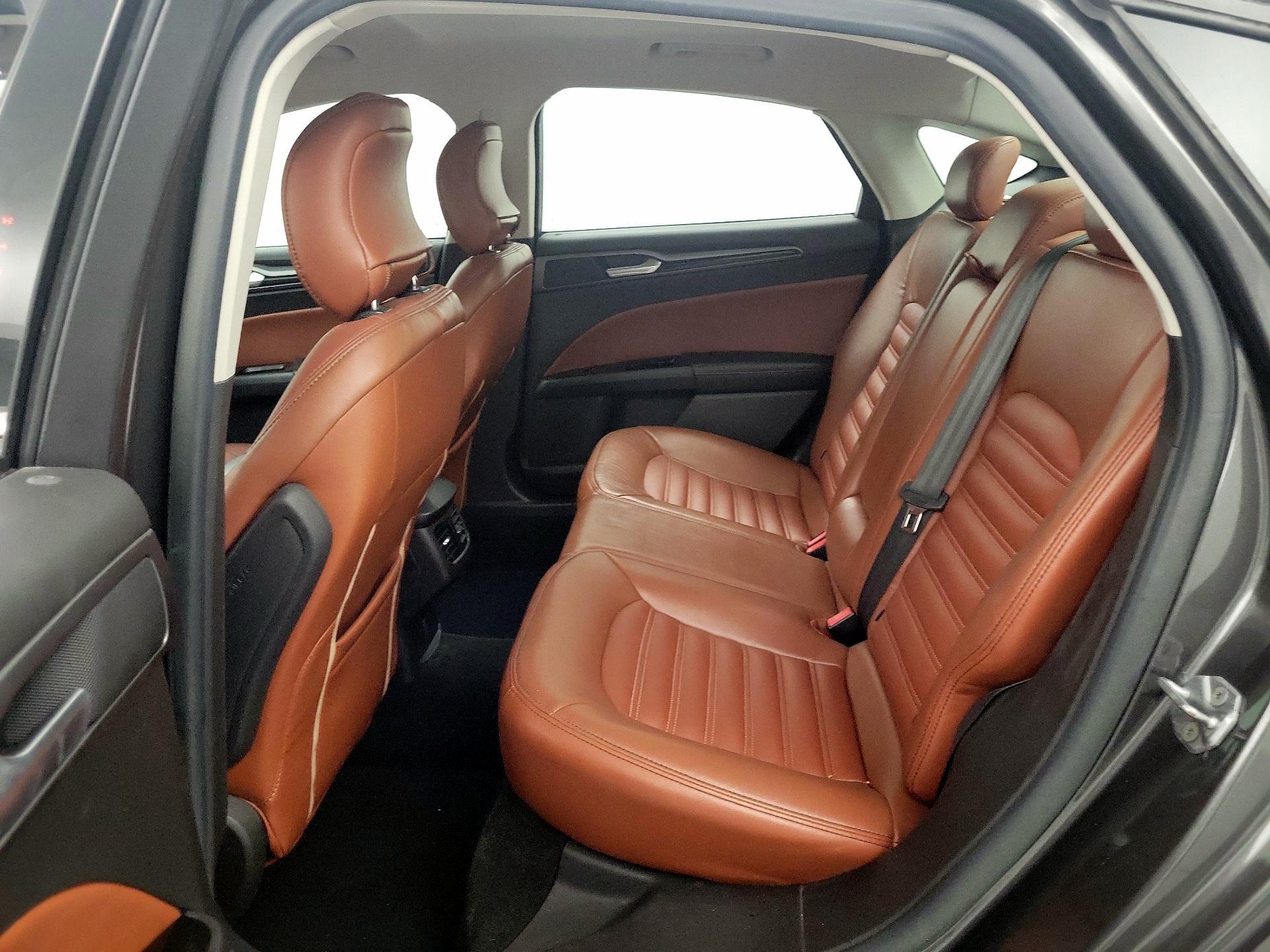 Thumbnail: 2016 Ford Fusion - 19