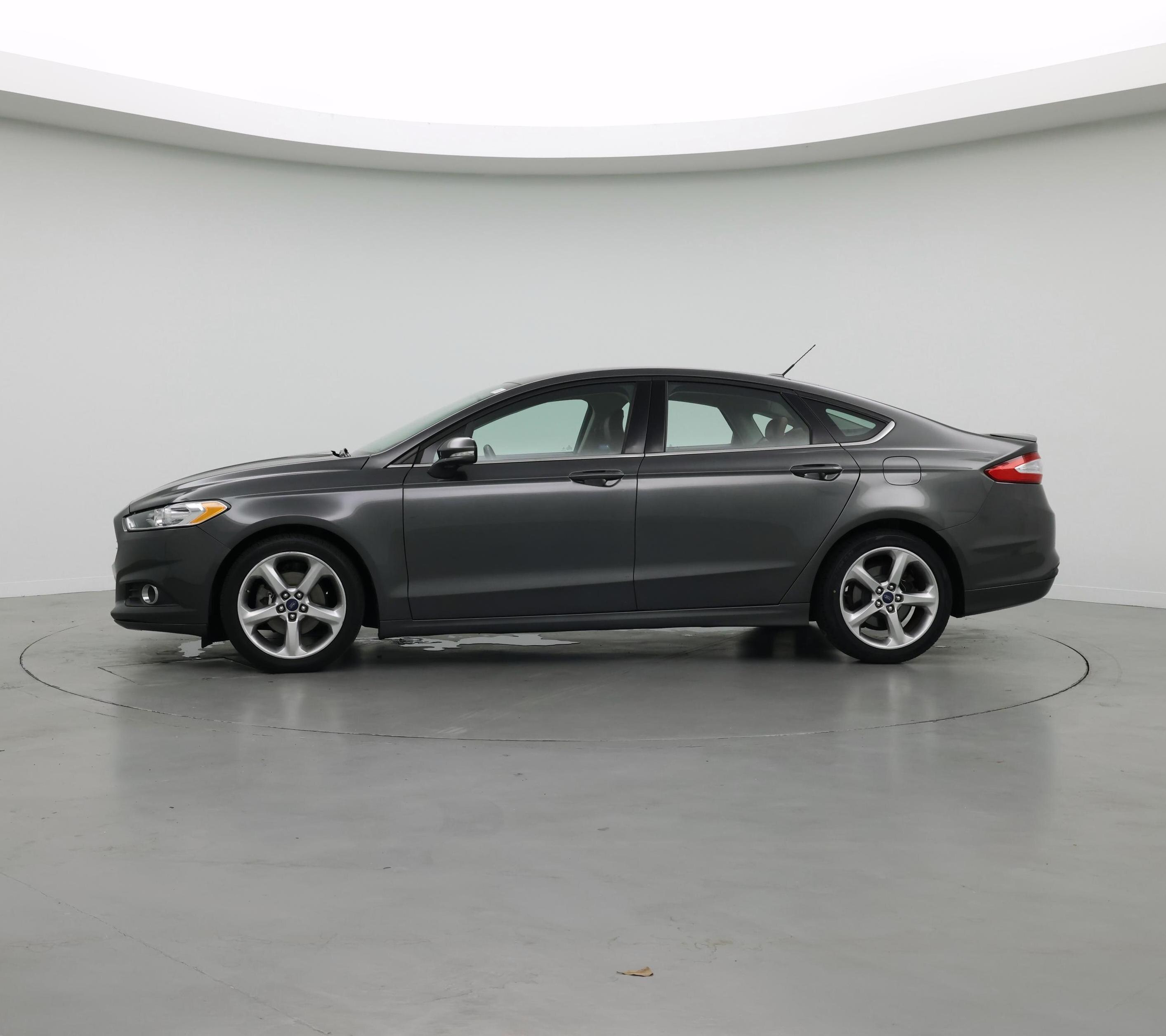 Thumbnail: 2016 Ford Fusion - 3