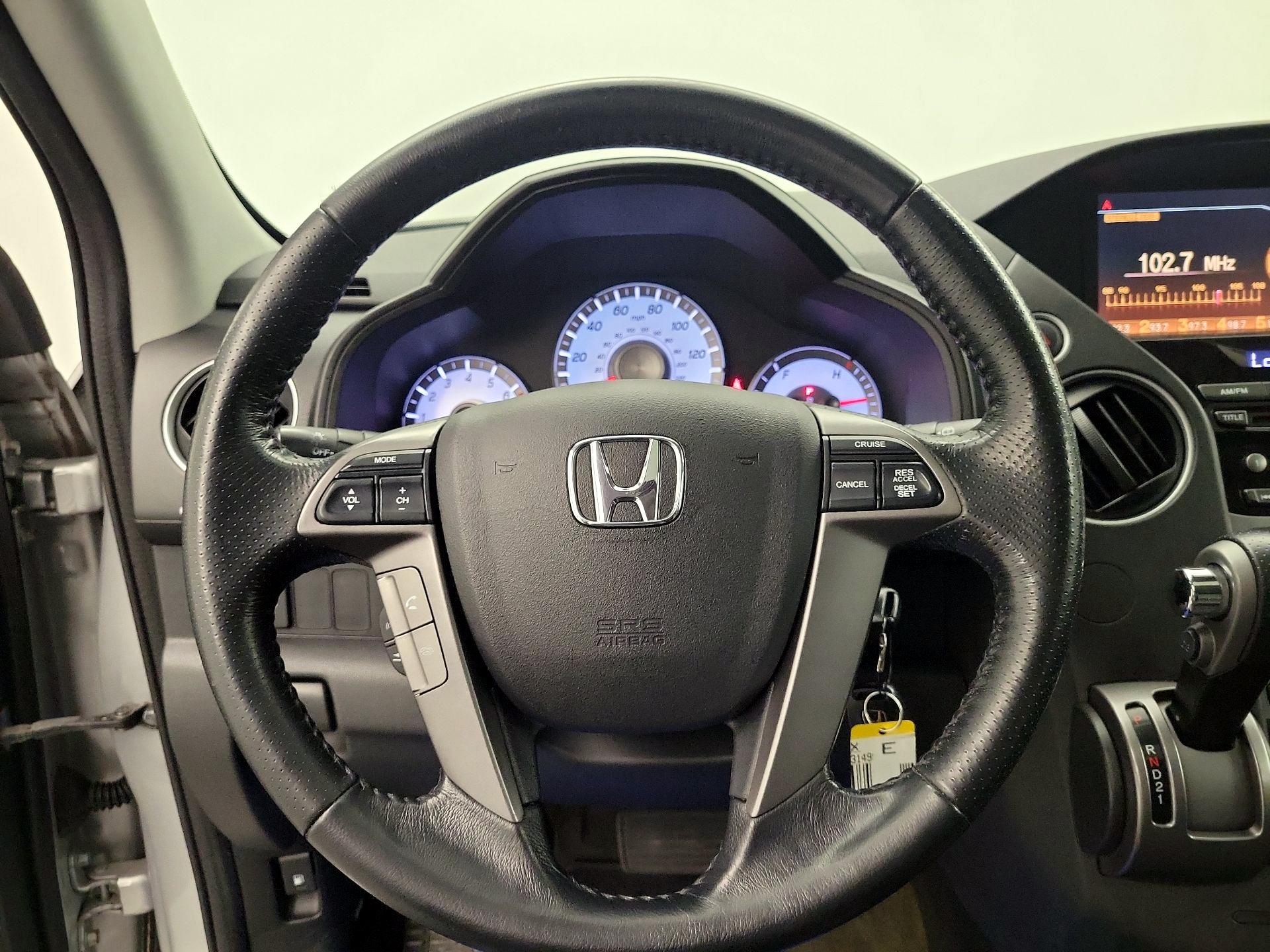 Thumbnail: 2015 Honda Pilot - 10