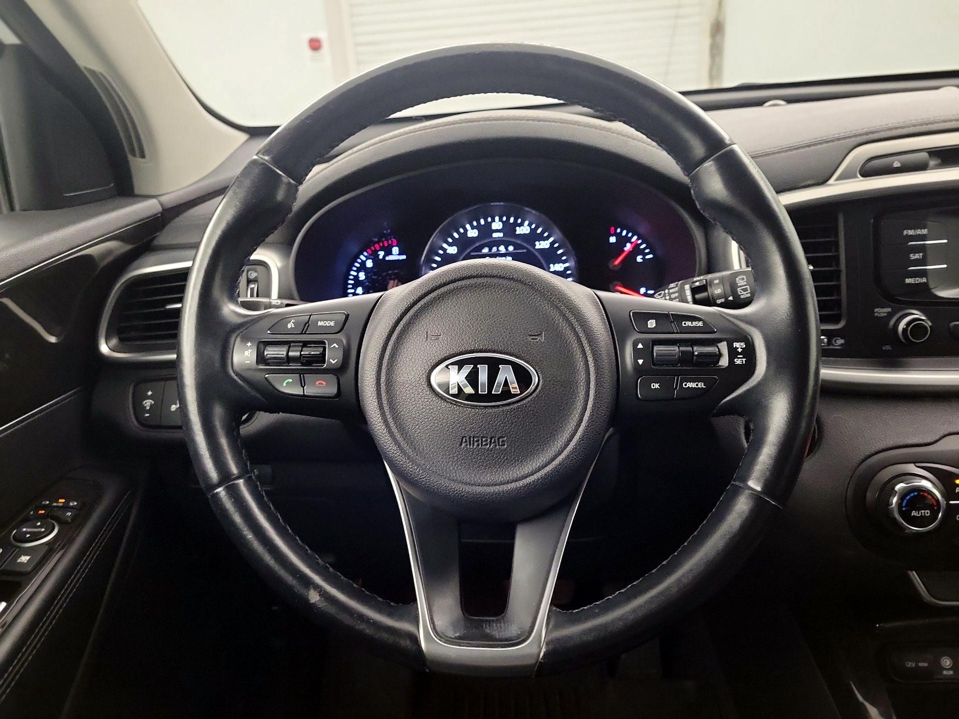 Thumbnail: 2016 Kia Sorento - 10