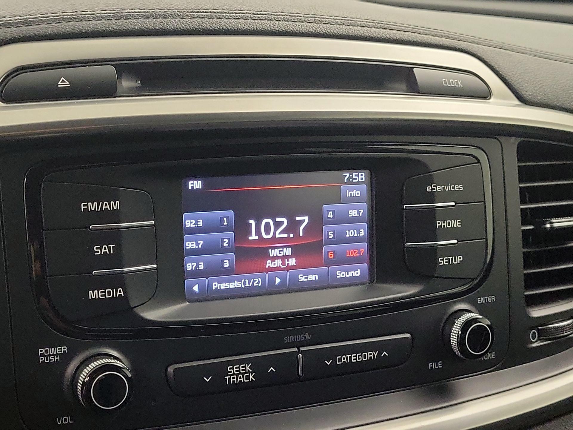 Thumbnail: 2016 Kia Sorento - 15