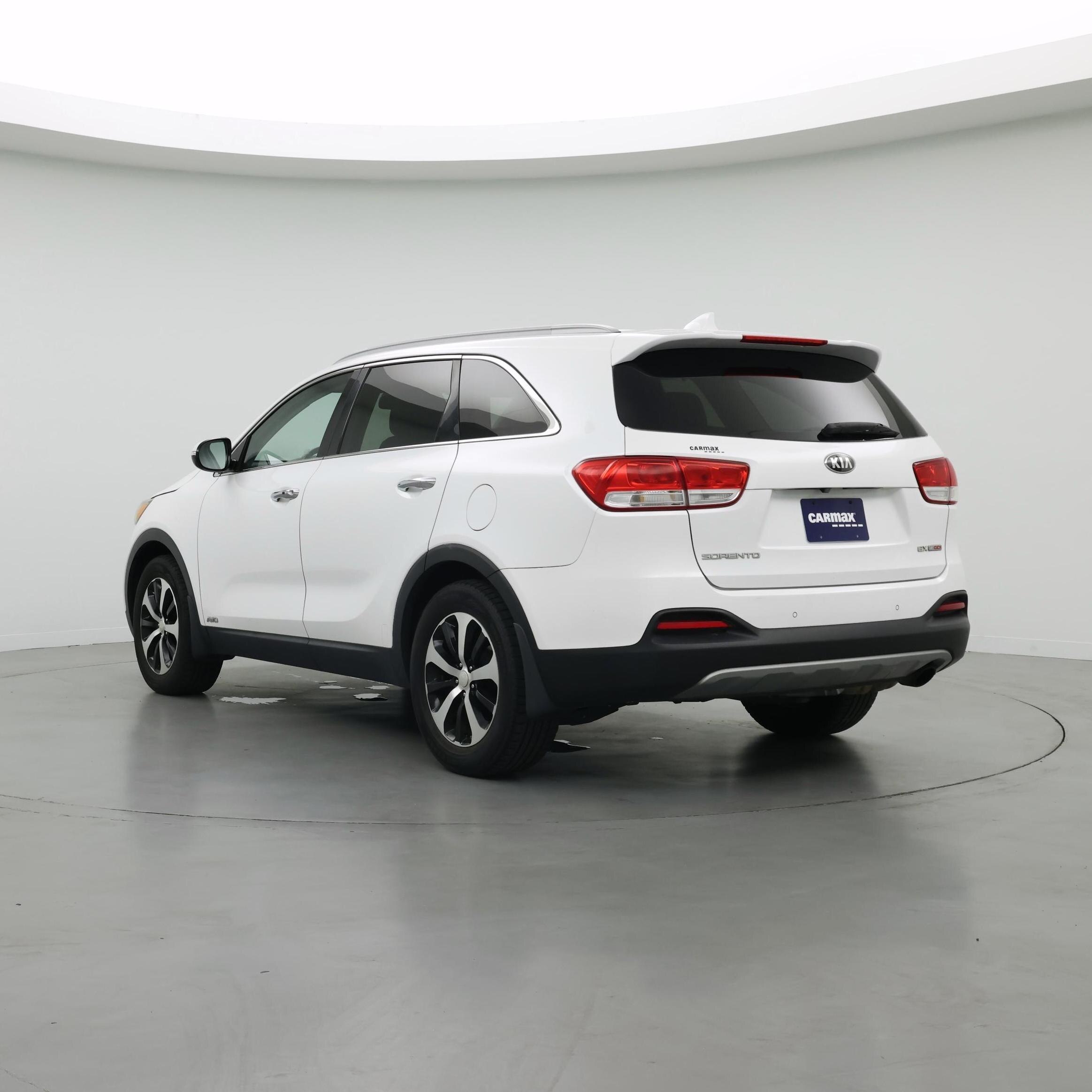 Thumbnail: 2016 Kia Sorento - 2