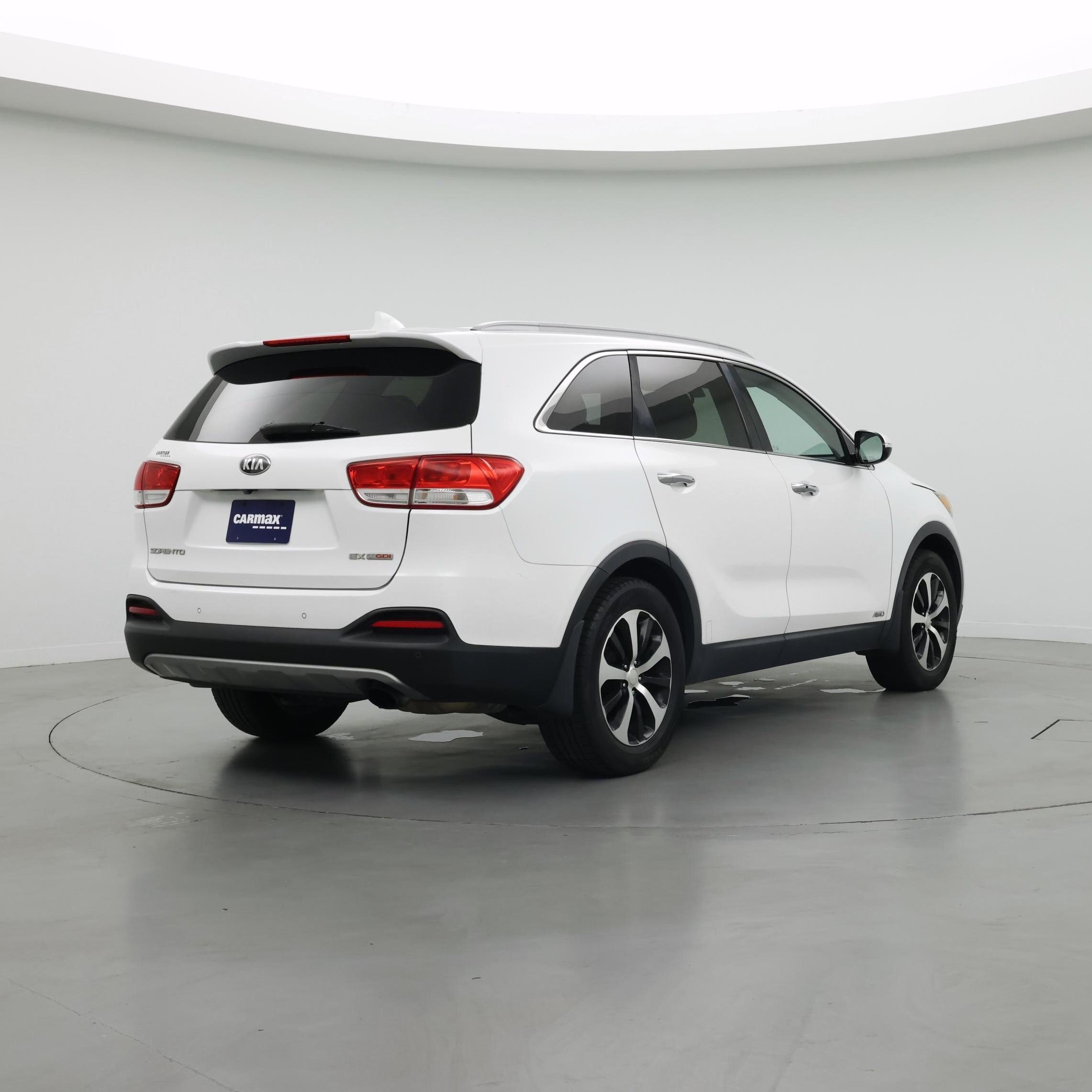 Thumbnail: 2016 Kia Sorento - 8