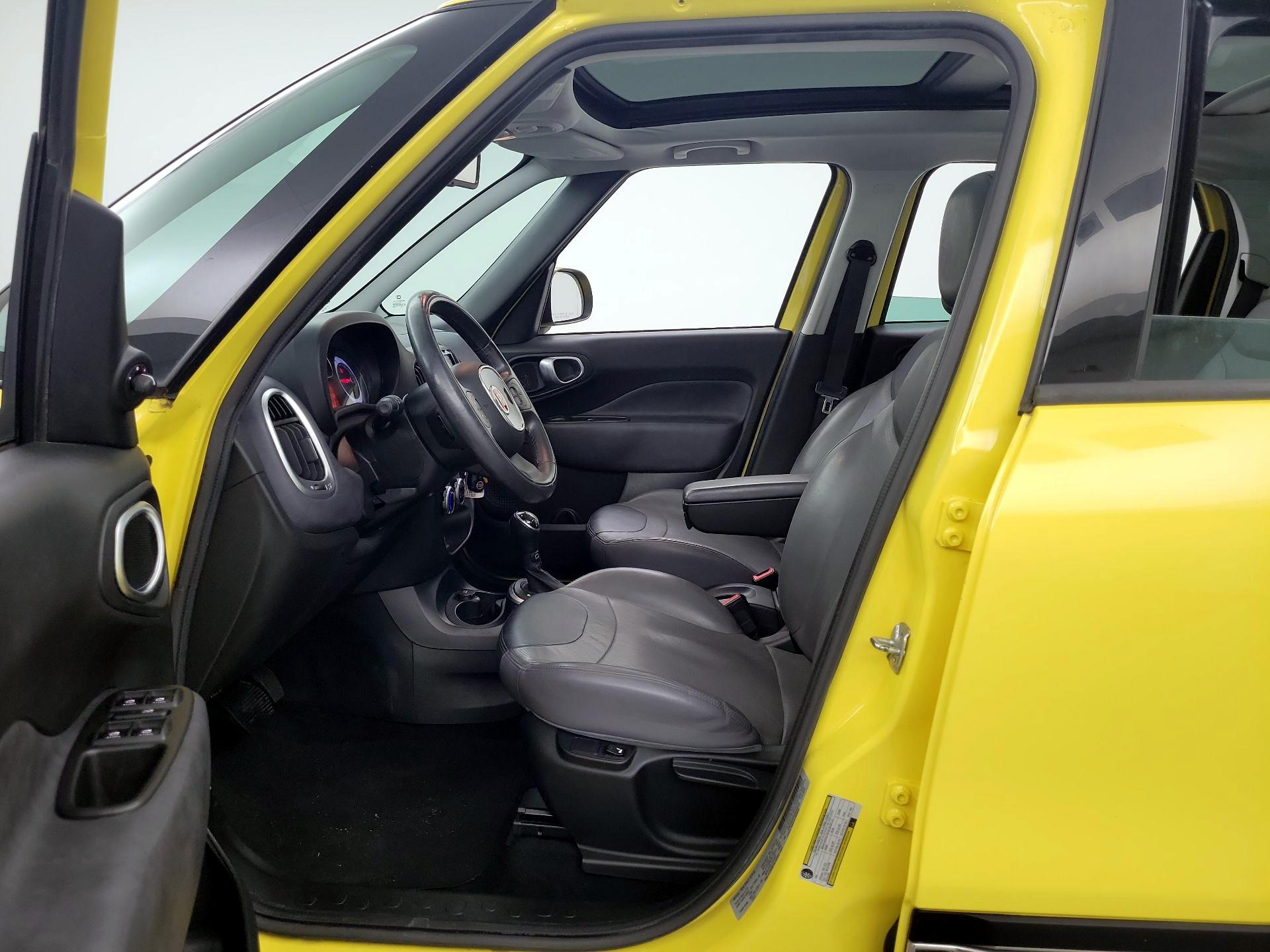 Thumbnail: 2017 Fiat 500L - 11