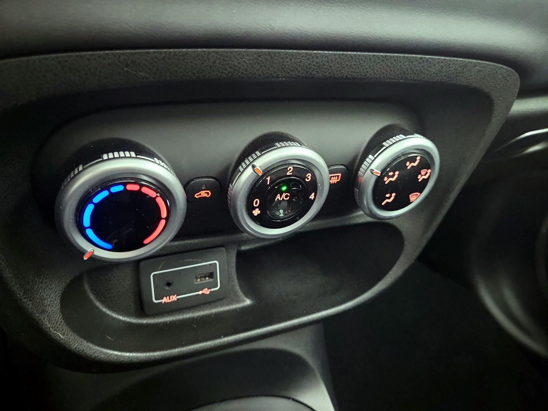 Thumbnail: 2017 Fiat 500L - 16