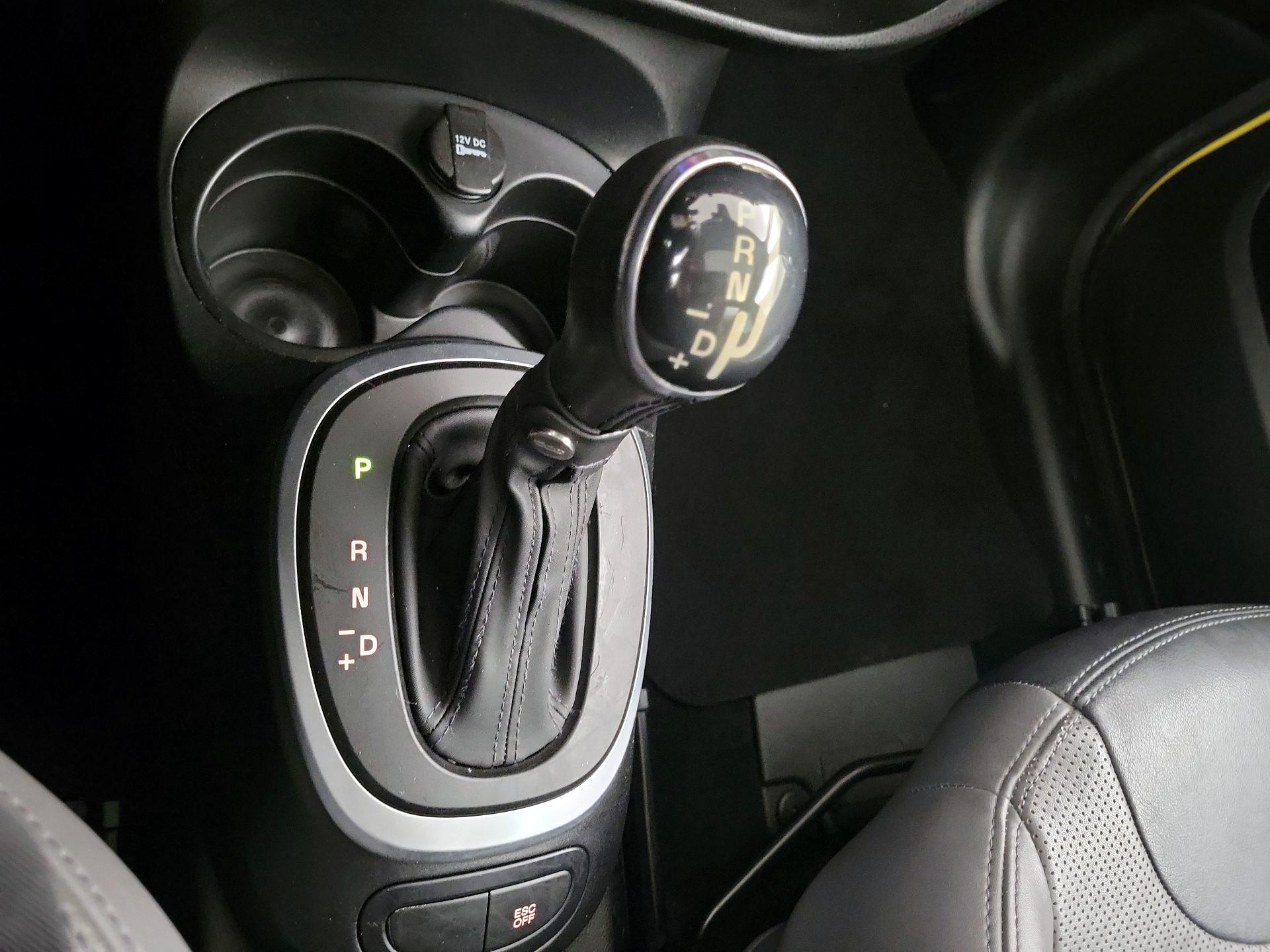 Thumbnail: 2017 Fiat 500L - 17