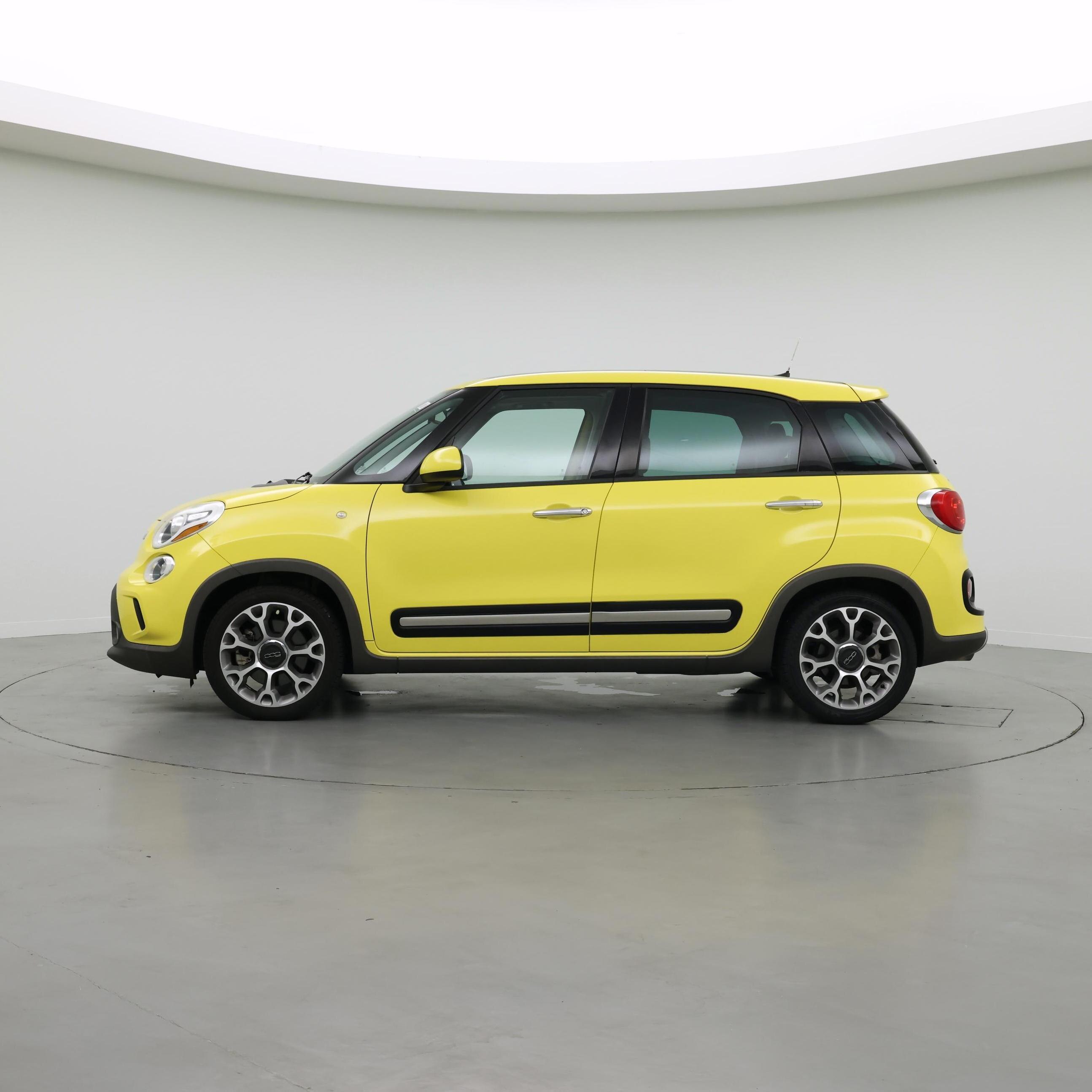 Thumbnail: 2017 Fiat 500L - 3
