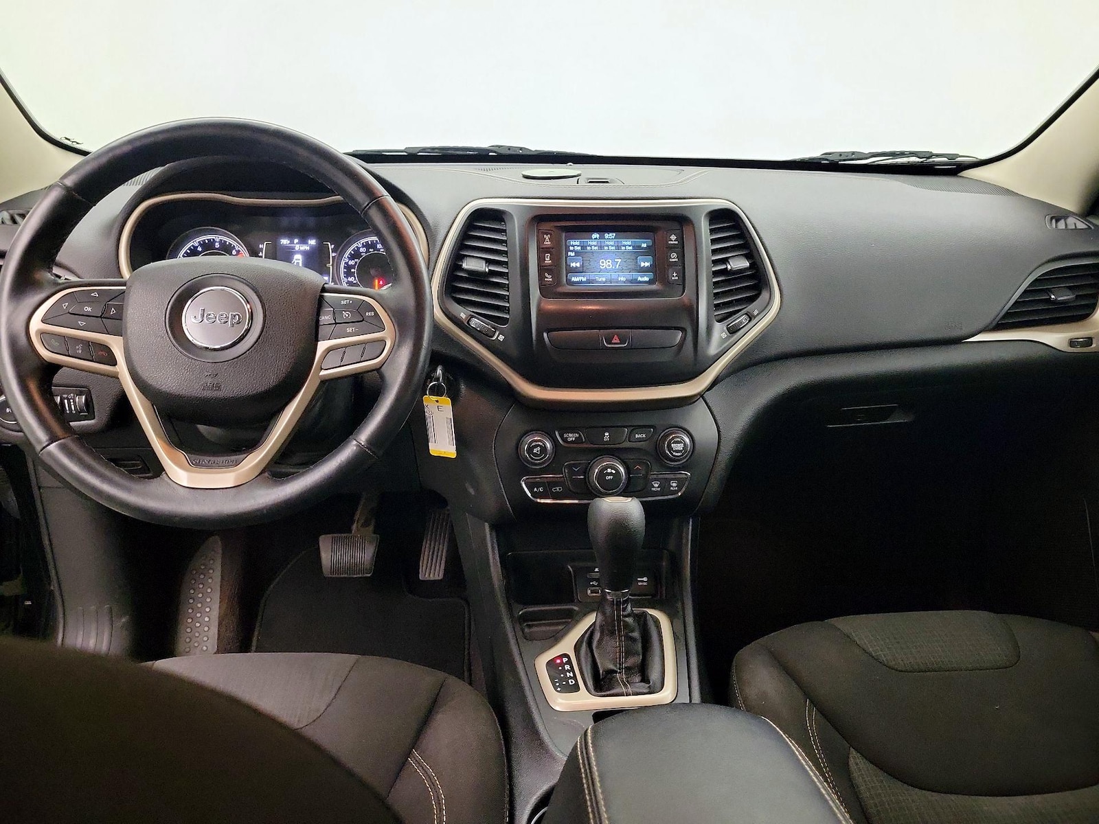 2017 Jeep Cherokee Latitude - Photo 10