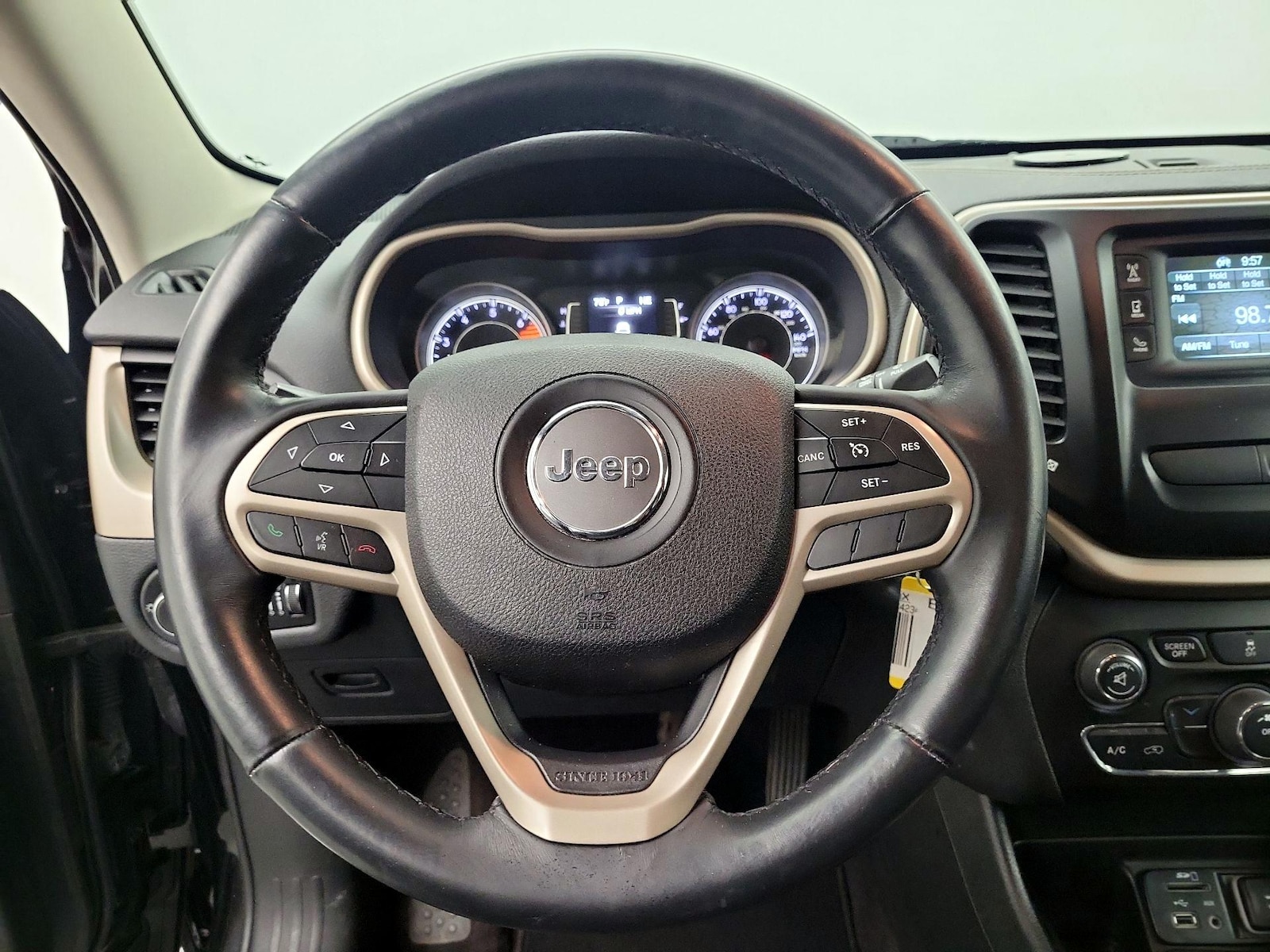 2017 Jeep Cherokee Latitude - Photo 11