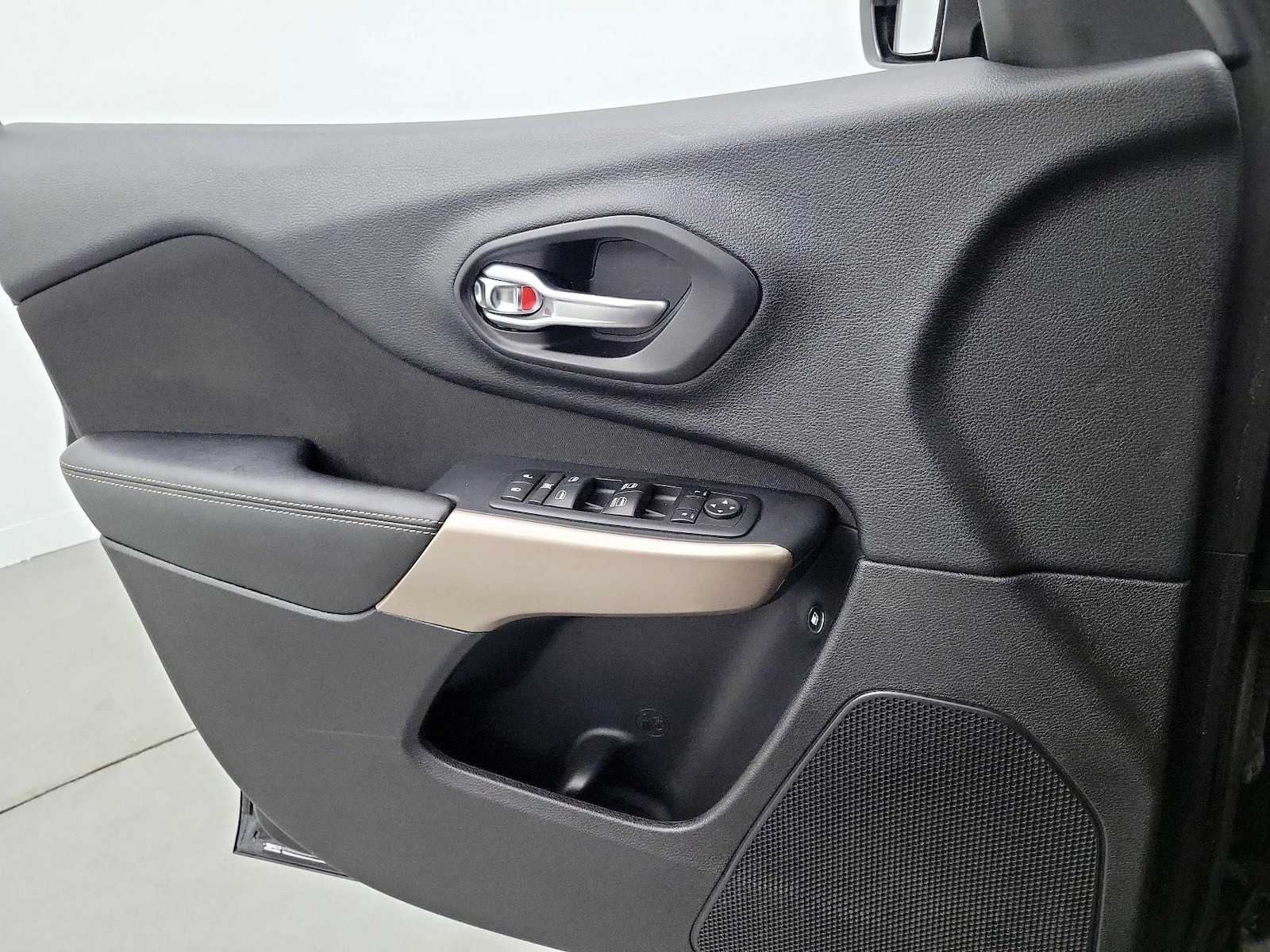 2017 Jeep Cherokee Latitude - Photo 13