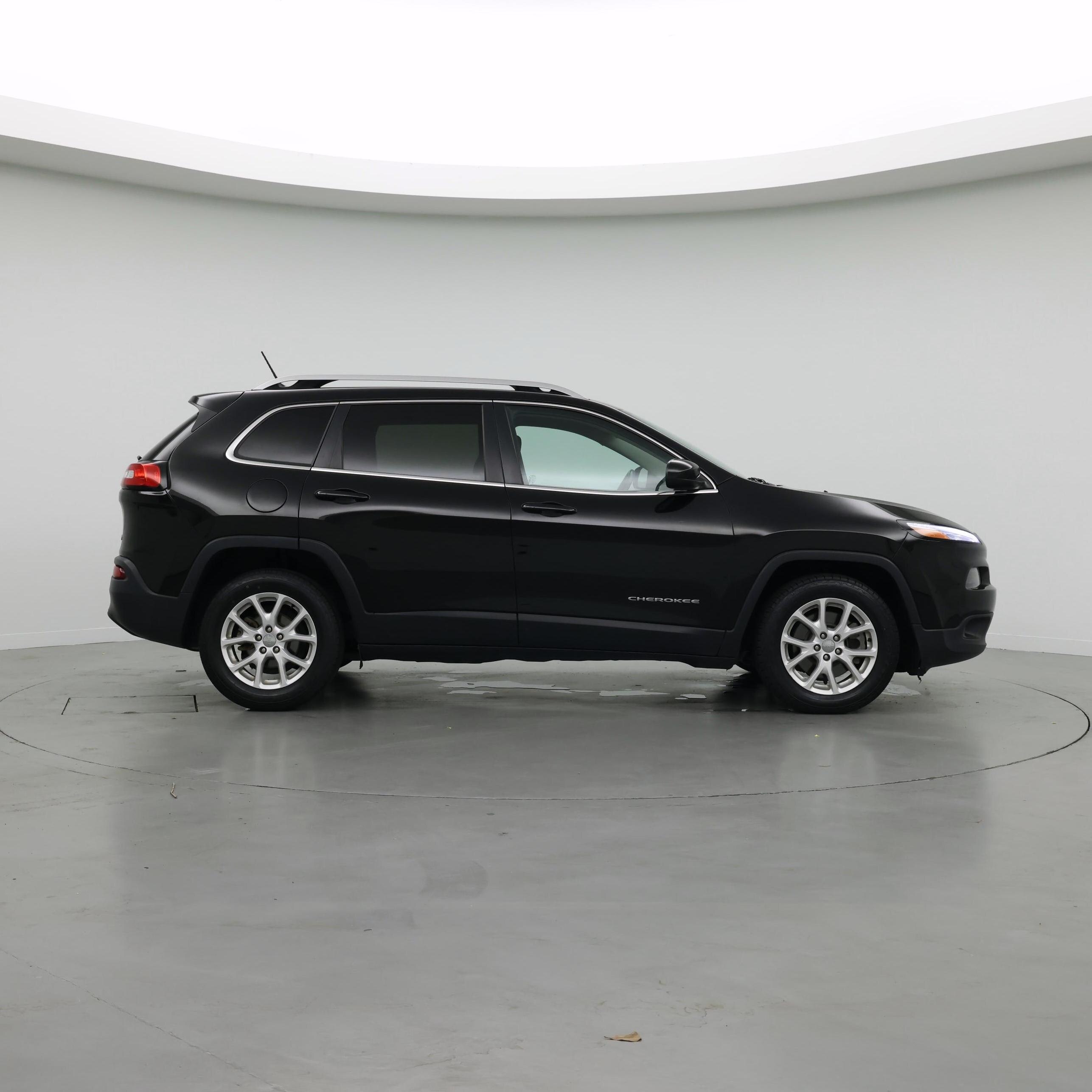 Thumbnail: 2017 Jeep Cherokee - 7